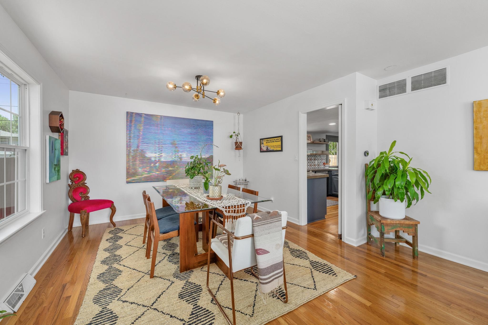7014 E Magill Ln Property Photo 4