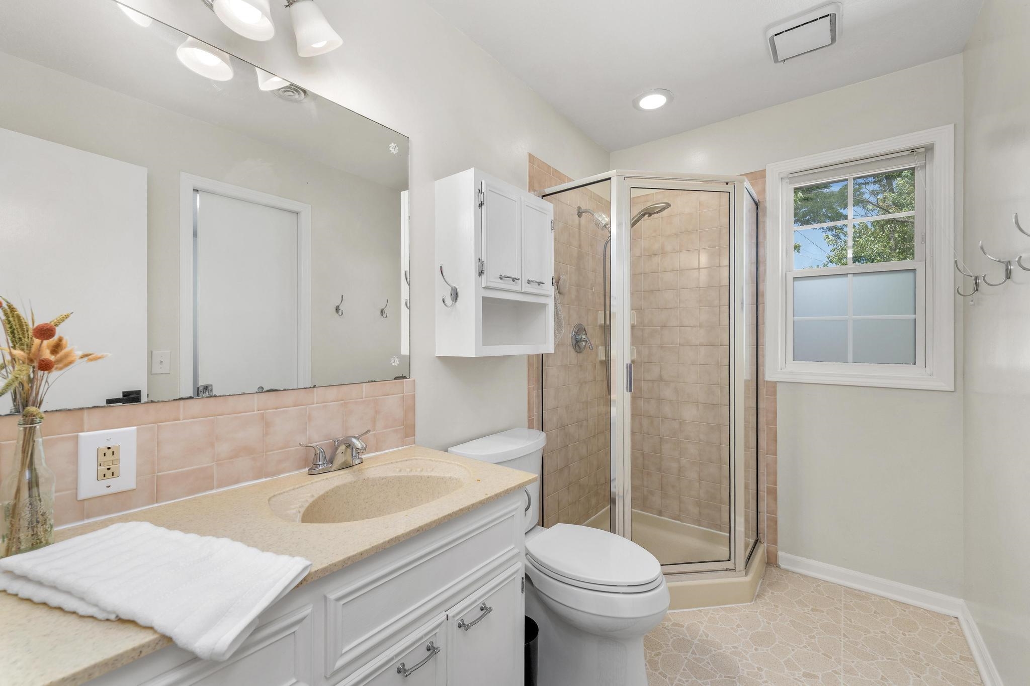 7014 E Magill Ln Property Photo 16