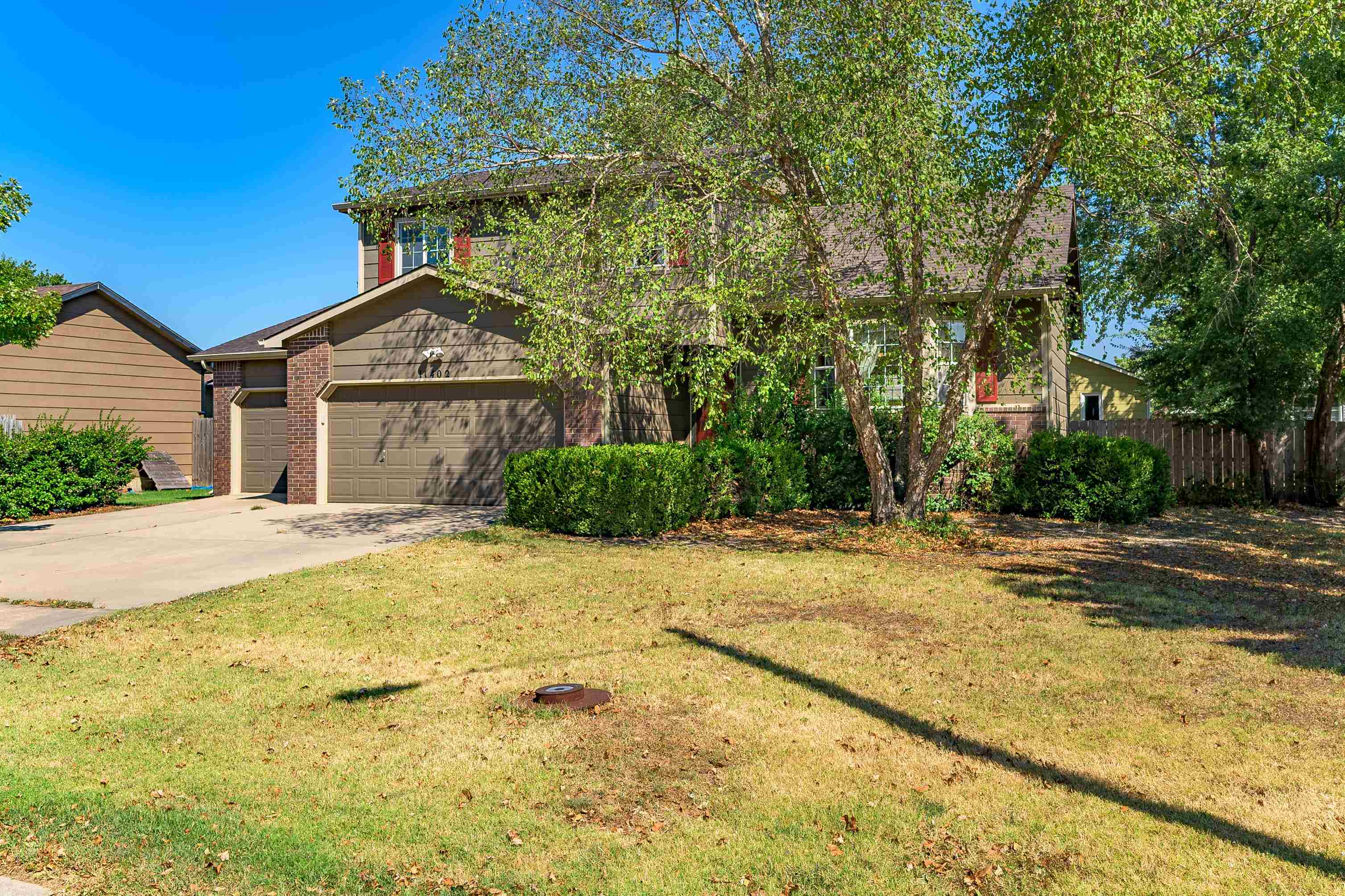 11402 W Lotus St Property Photo 2