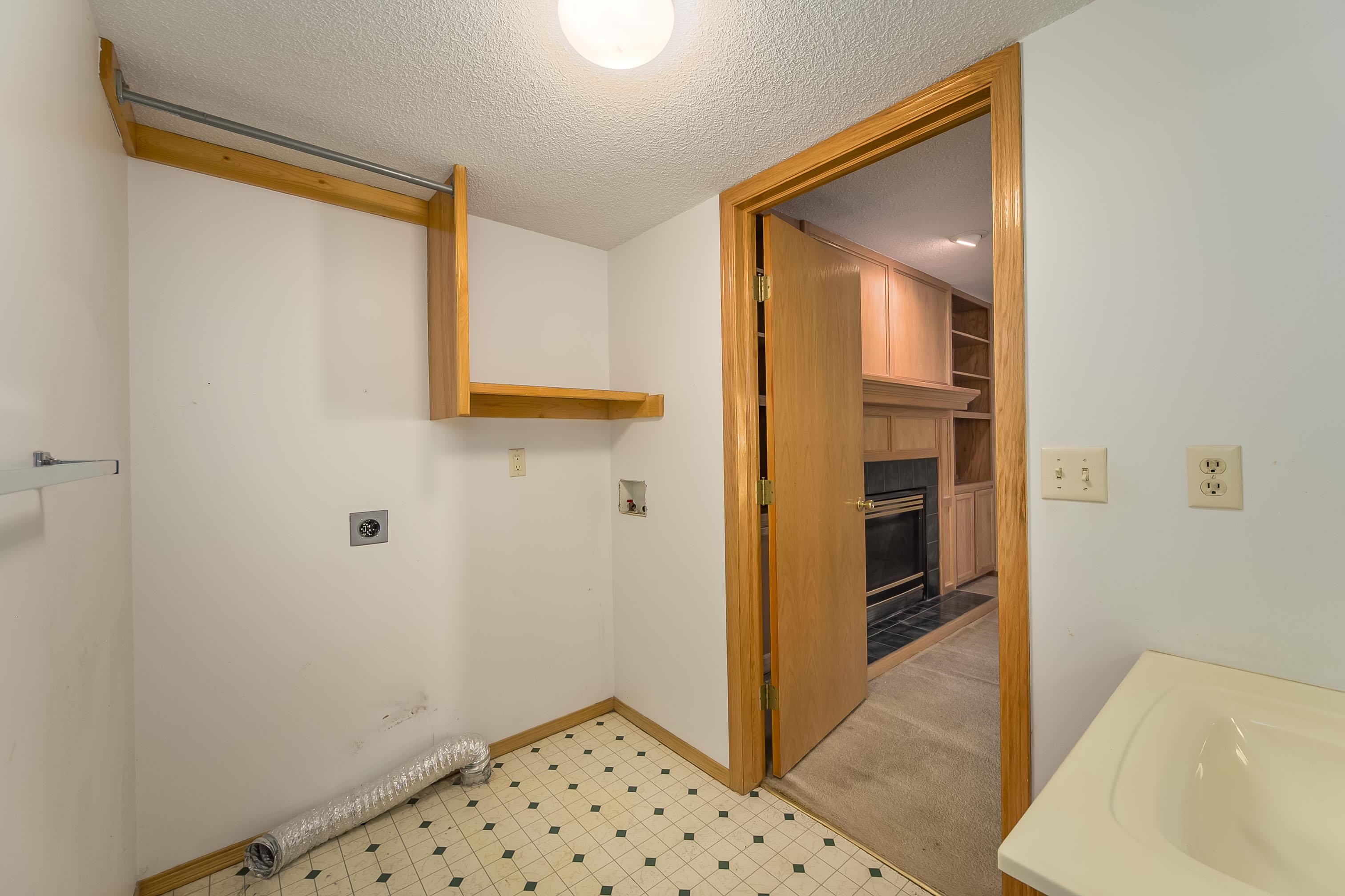 11402 W Lotus St Property Photo 18