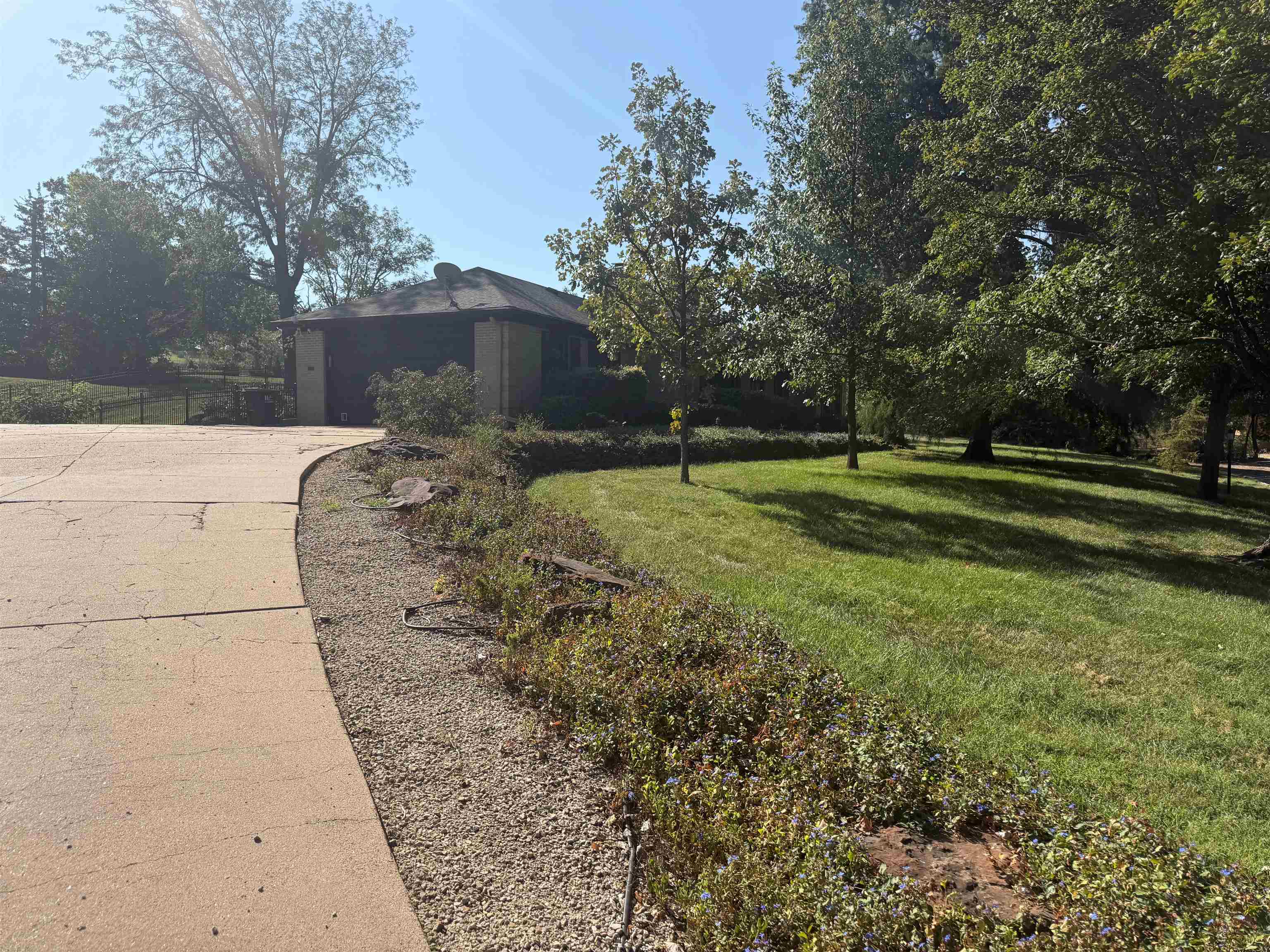 111 East Lake Property Photo 4