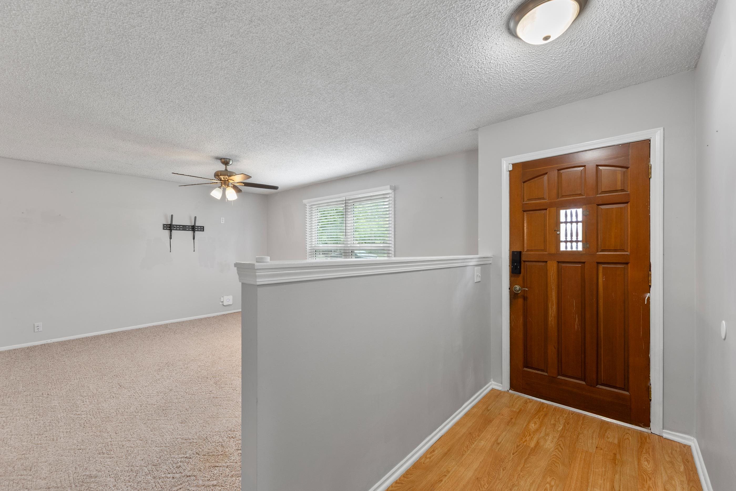 4303 Sequoia St Property Photo 4