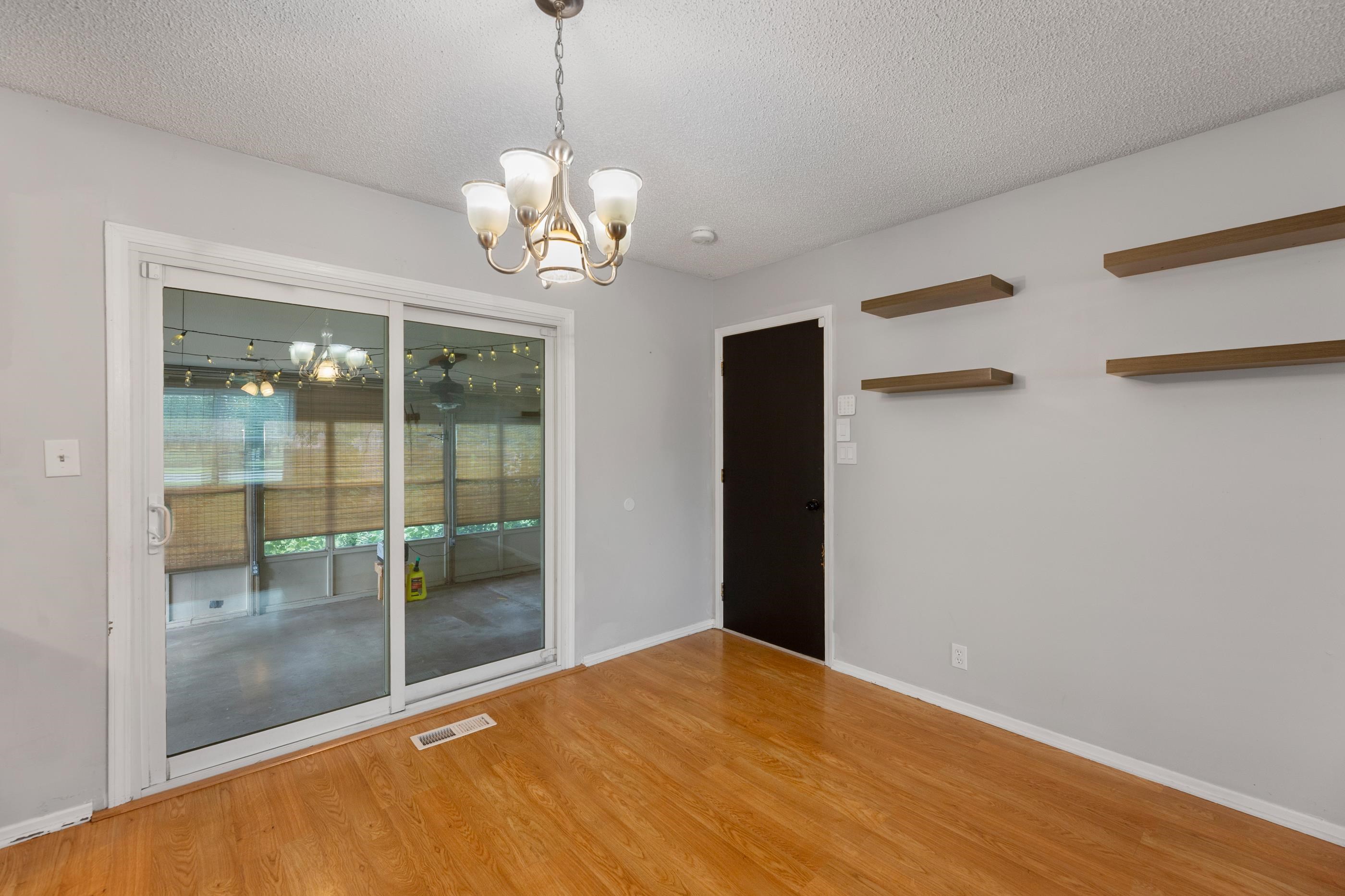4303 Sequoia St Property Photo 9