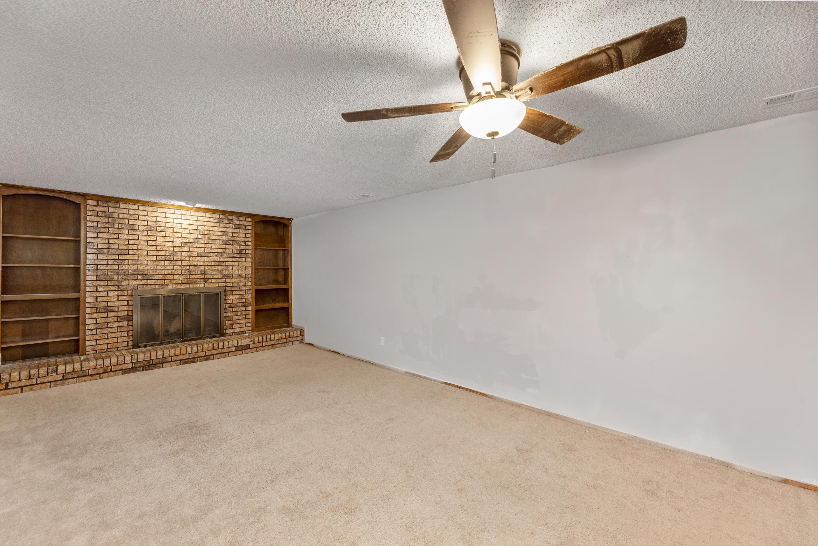 4303 Sequoia St Property Photo 23
