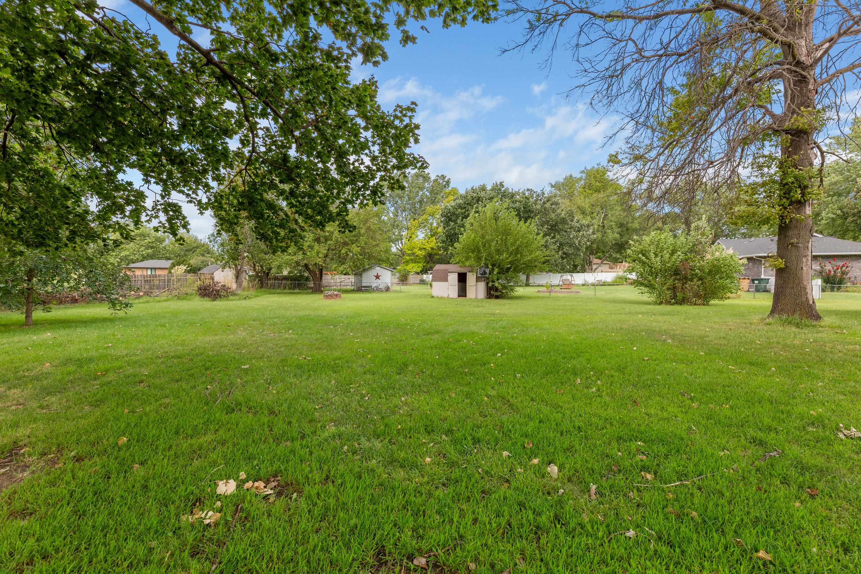 4303 Sequoia St Property Photo 31