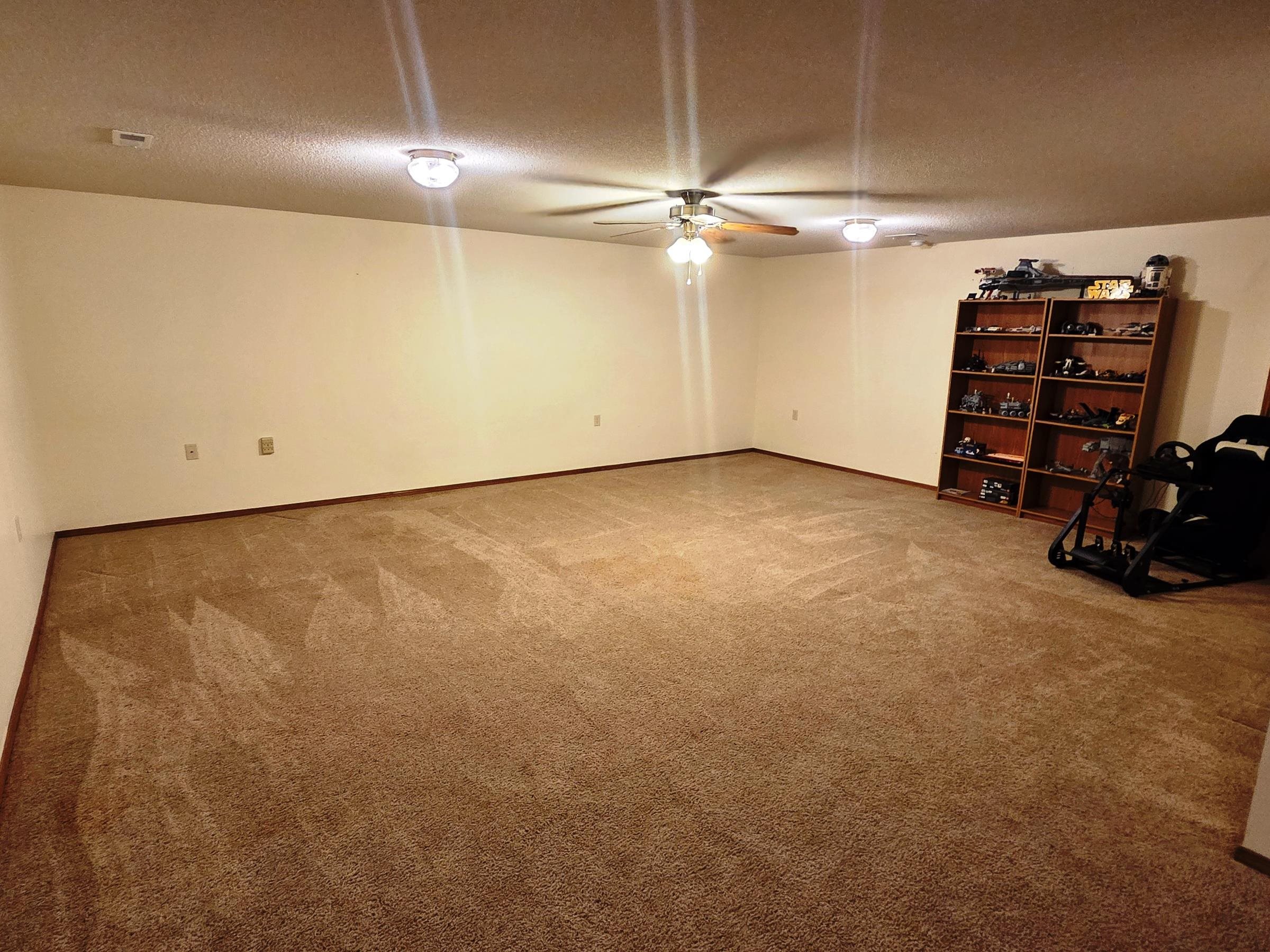 212 Sheffield Property Photo 4