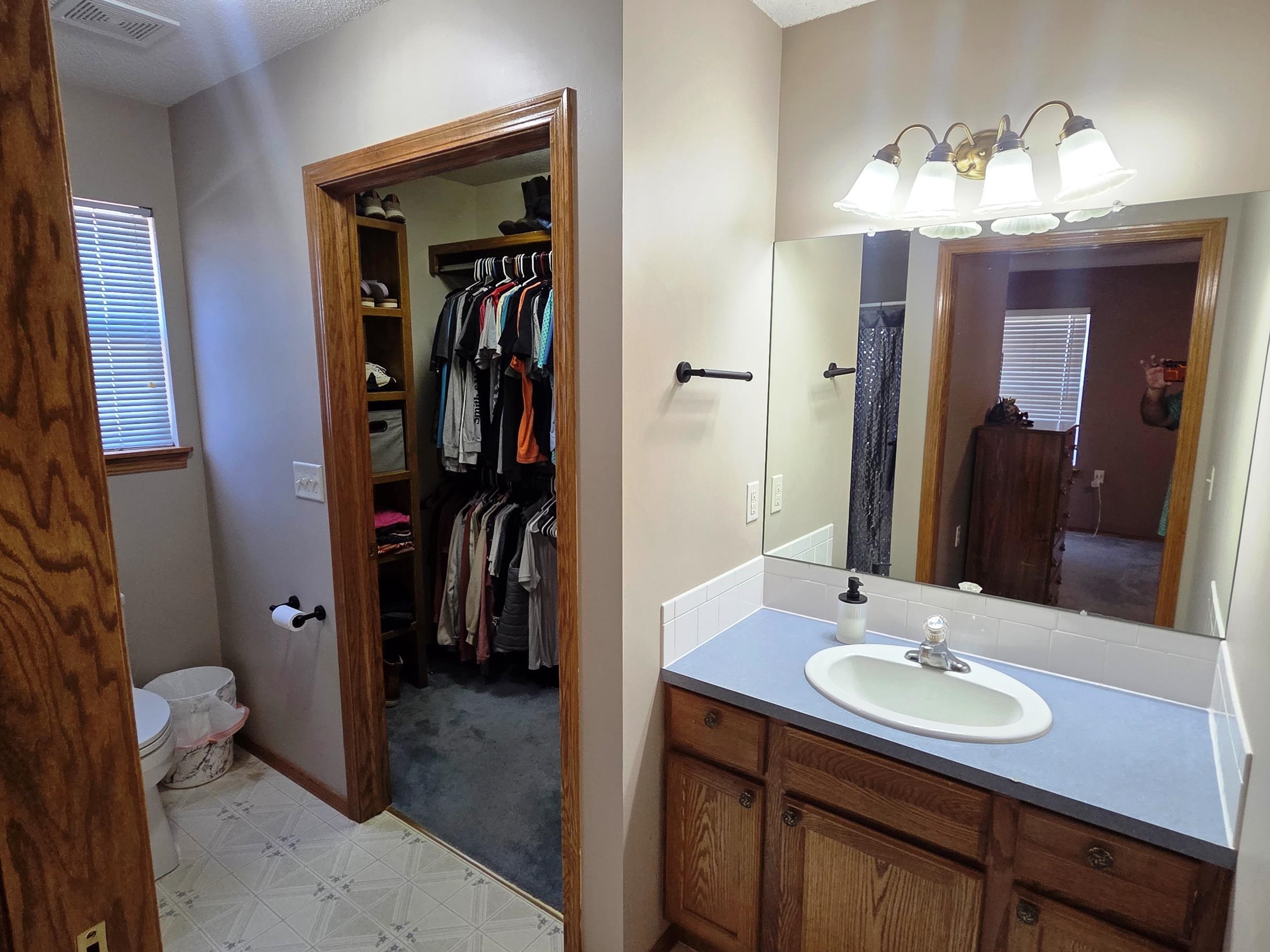 212 Sheffield Property Photo 10