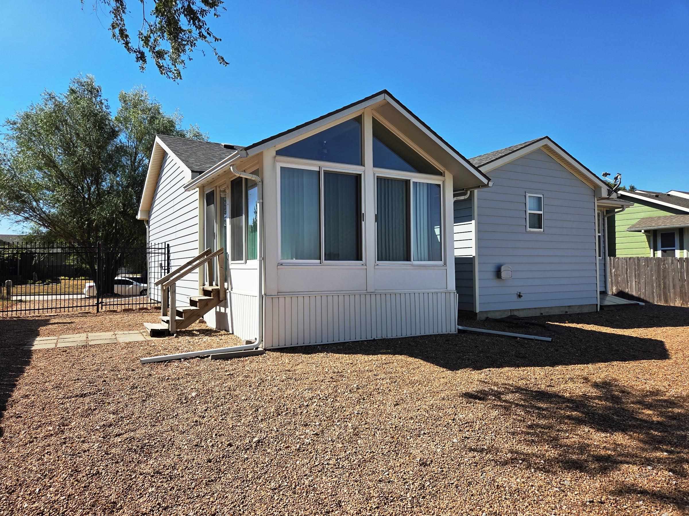 212 Sheffield Property Photo 24