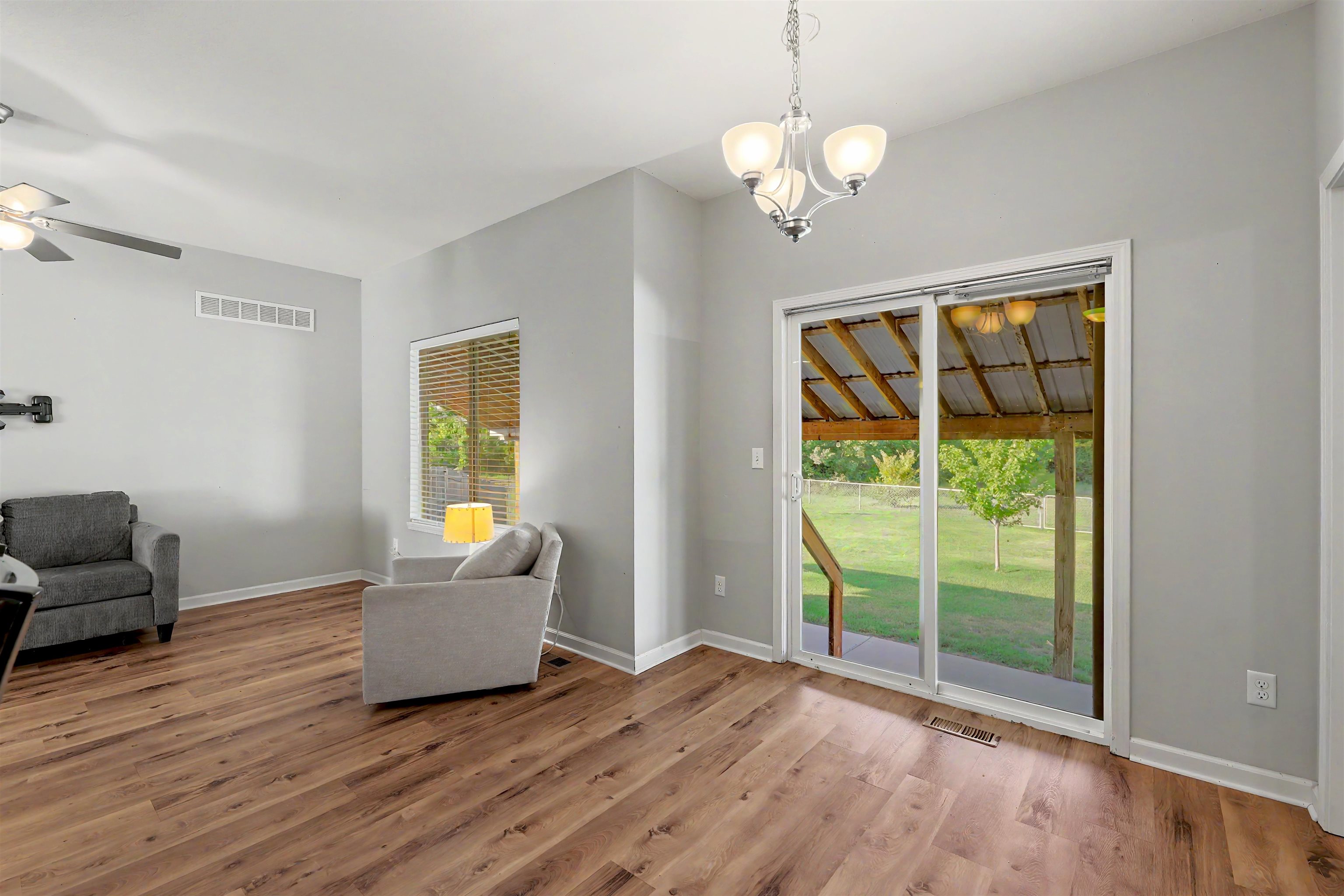 1229 S Ward Property Photo 5