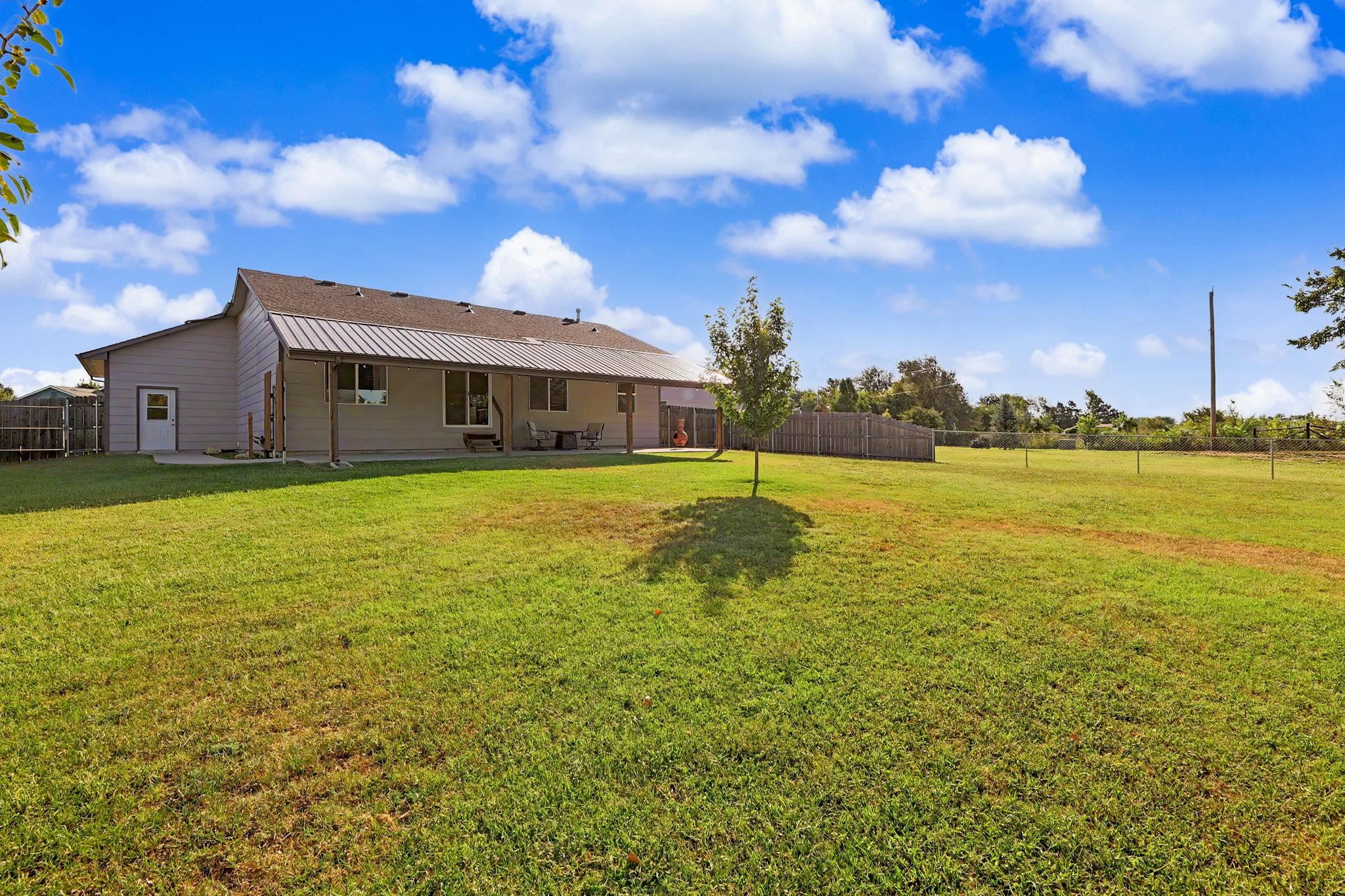 1229 S Ward Property Photo 33