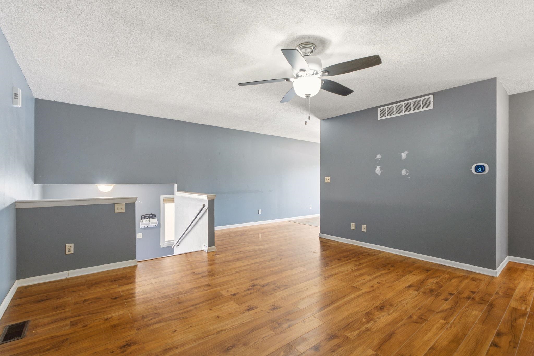105 N Osage Rd Property Photo 4