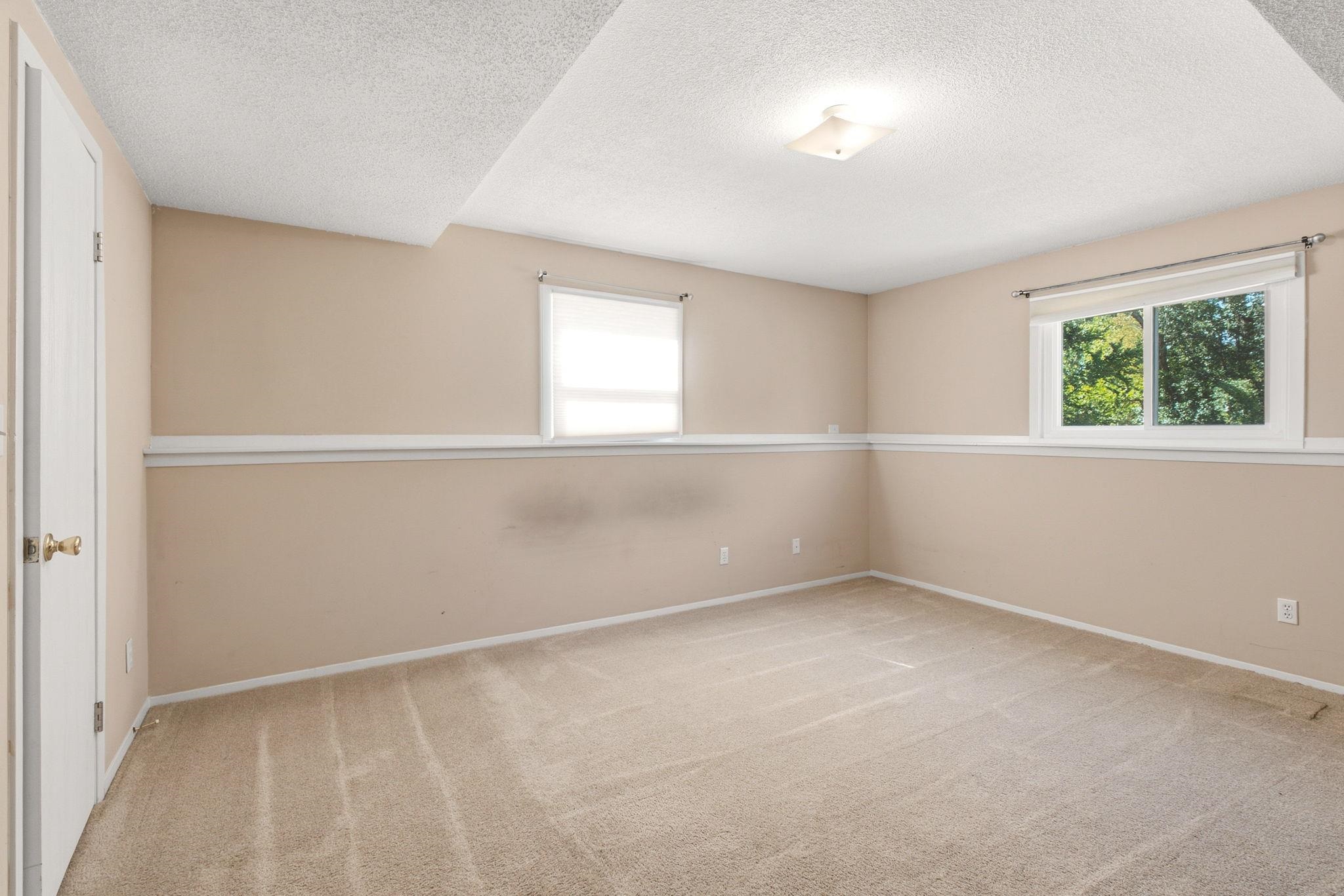 105 N Osage Rd Property Photo 18