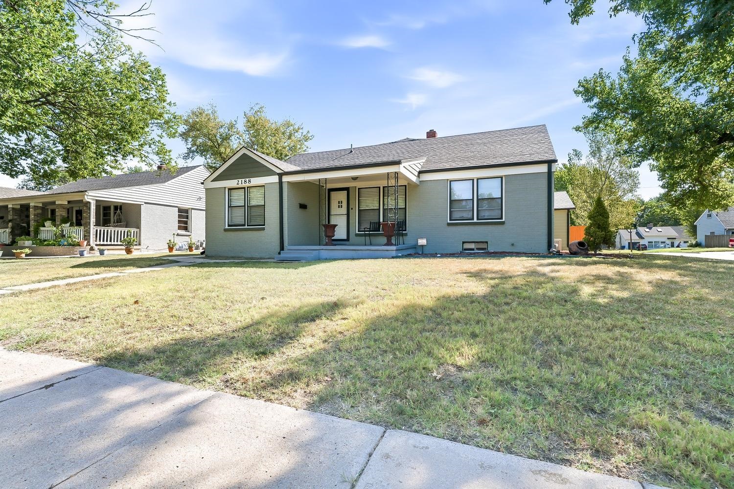 2188 S Glendale St Property Photo 1