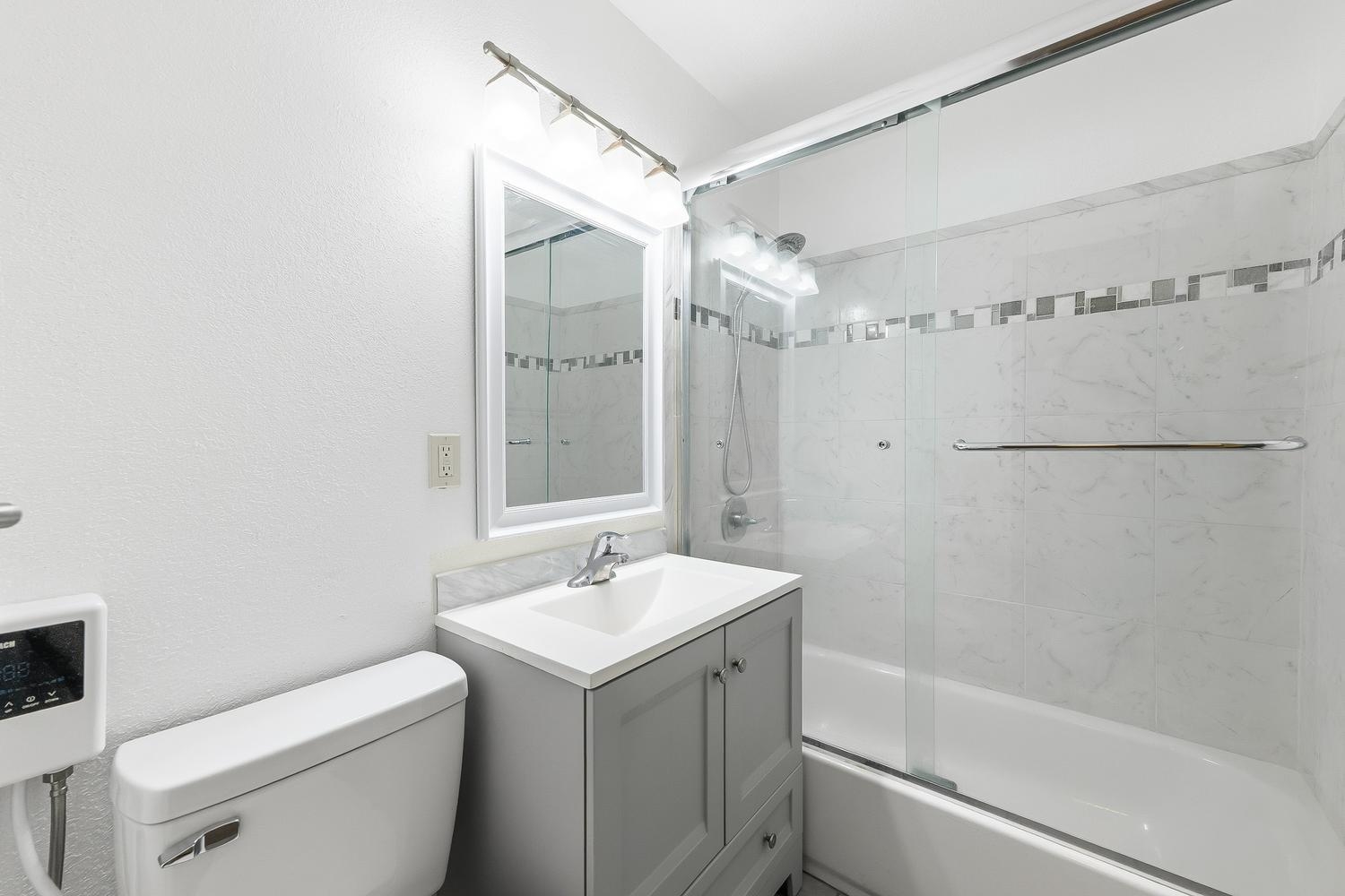 2188 S Glendale St Property Photo 20