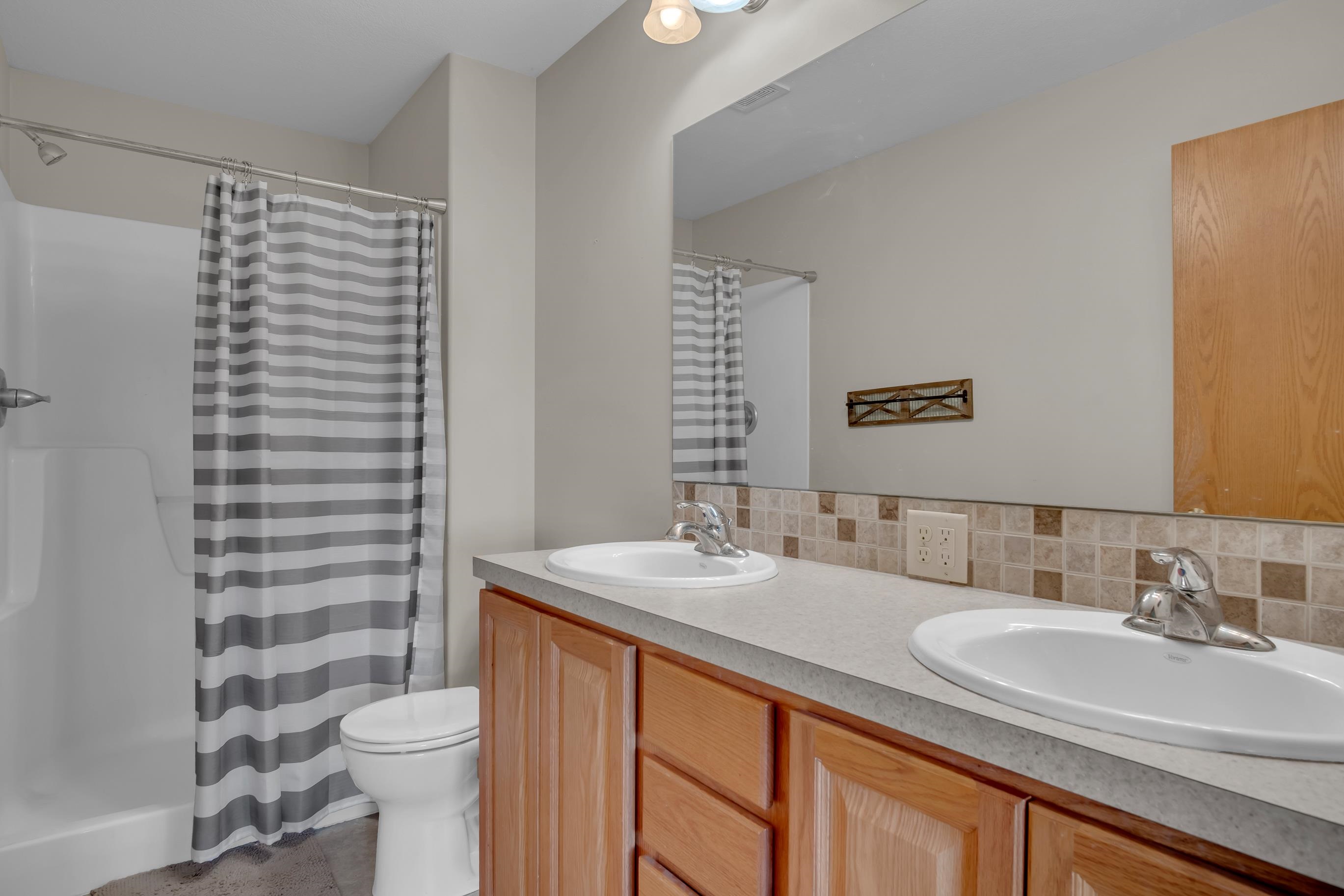 1436 Main St Property Photo 23