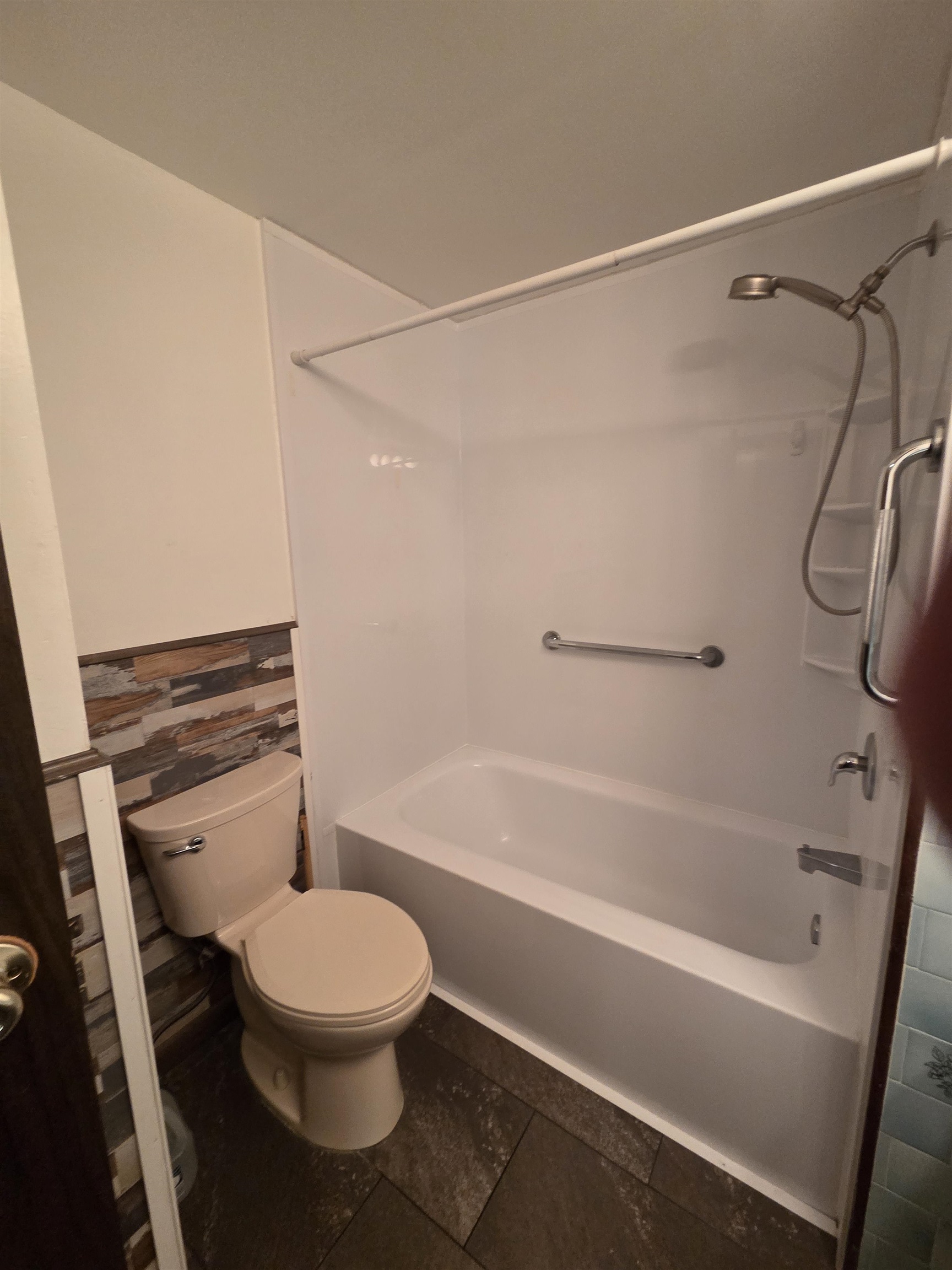 7508 W Frontier St Property Photo 9