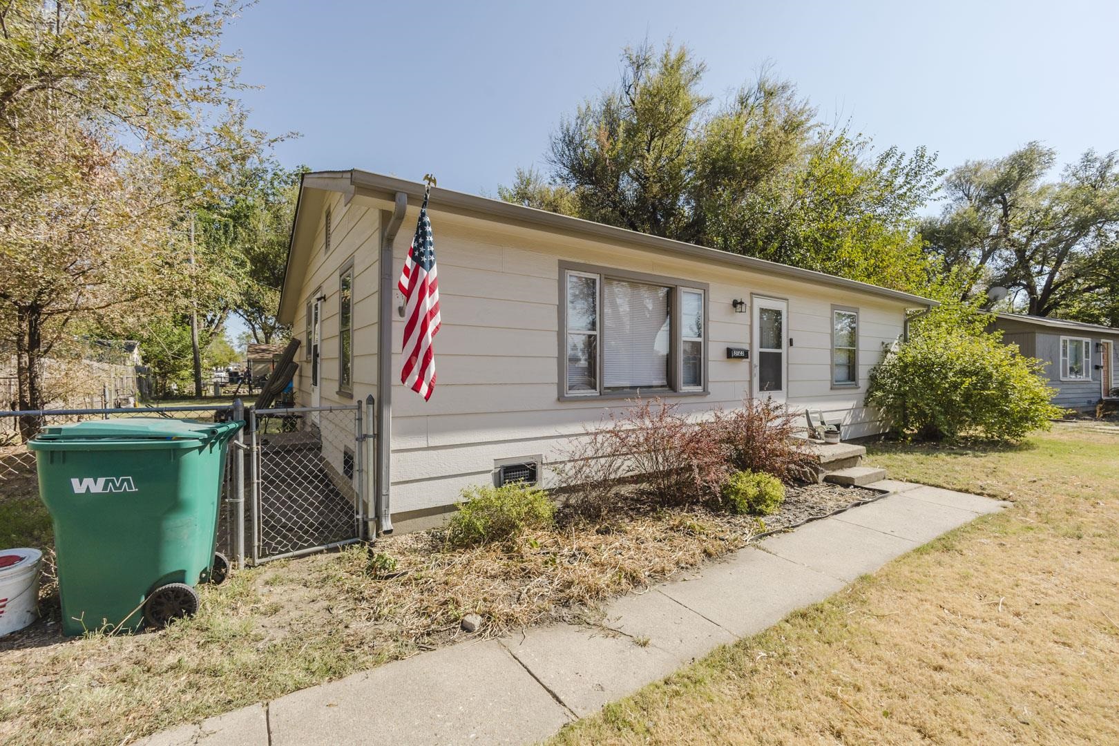 3123 W Kay Property Photo 3