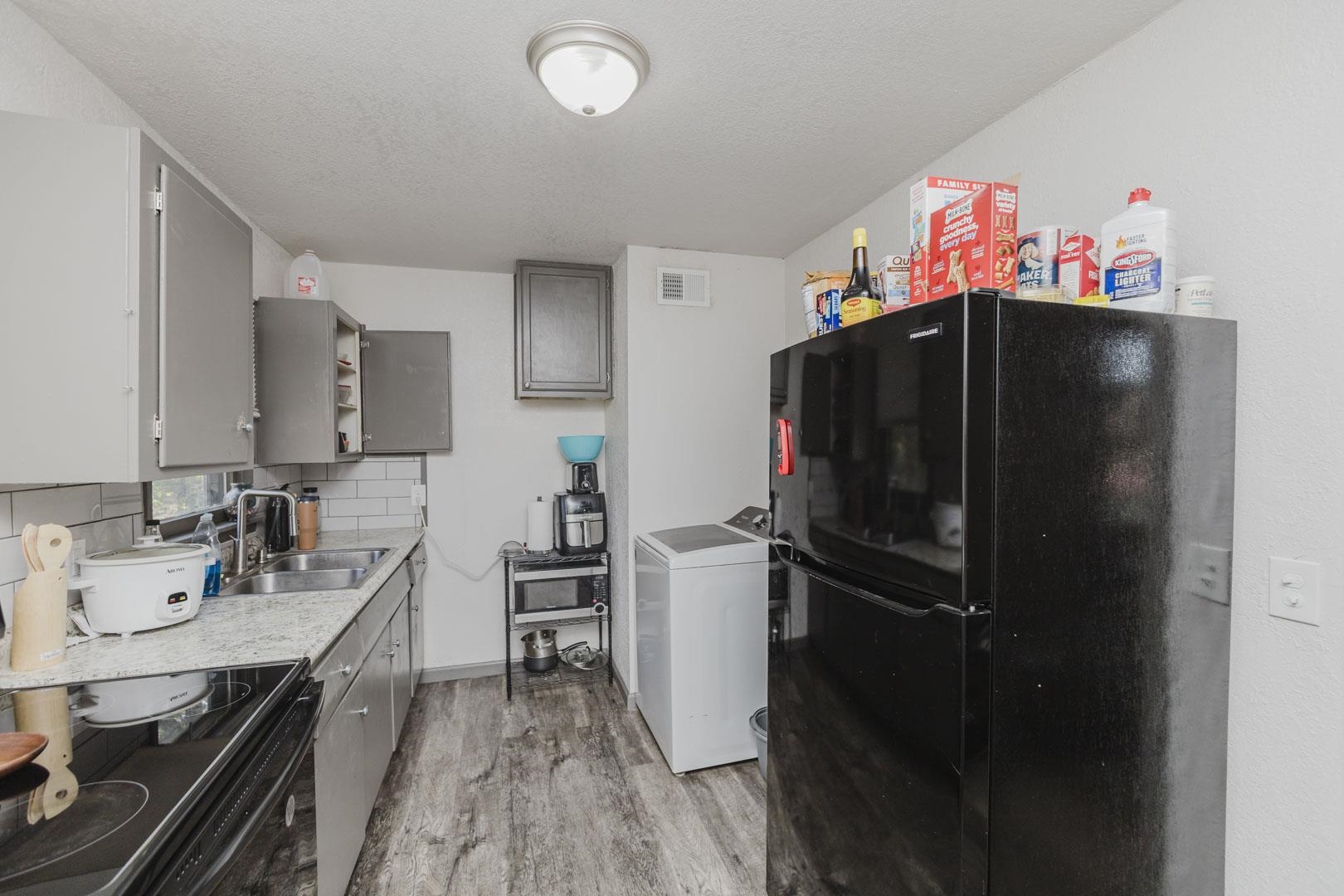 3123 W Kay Property Photo 9