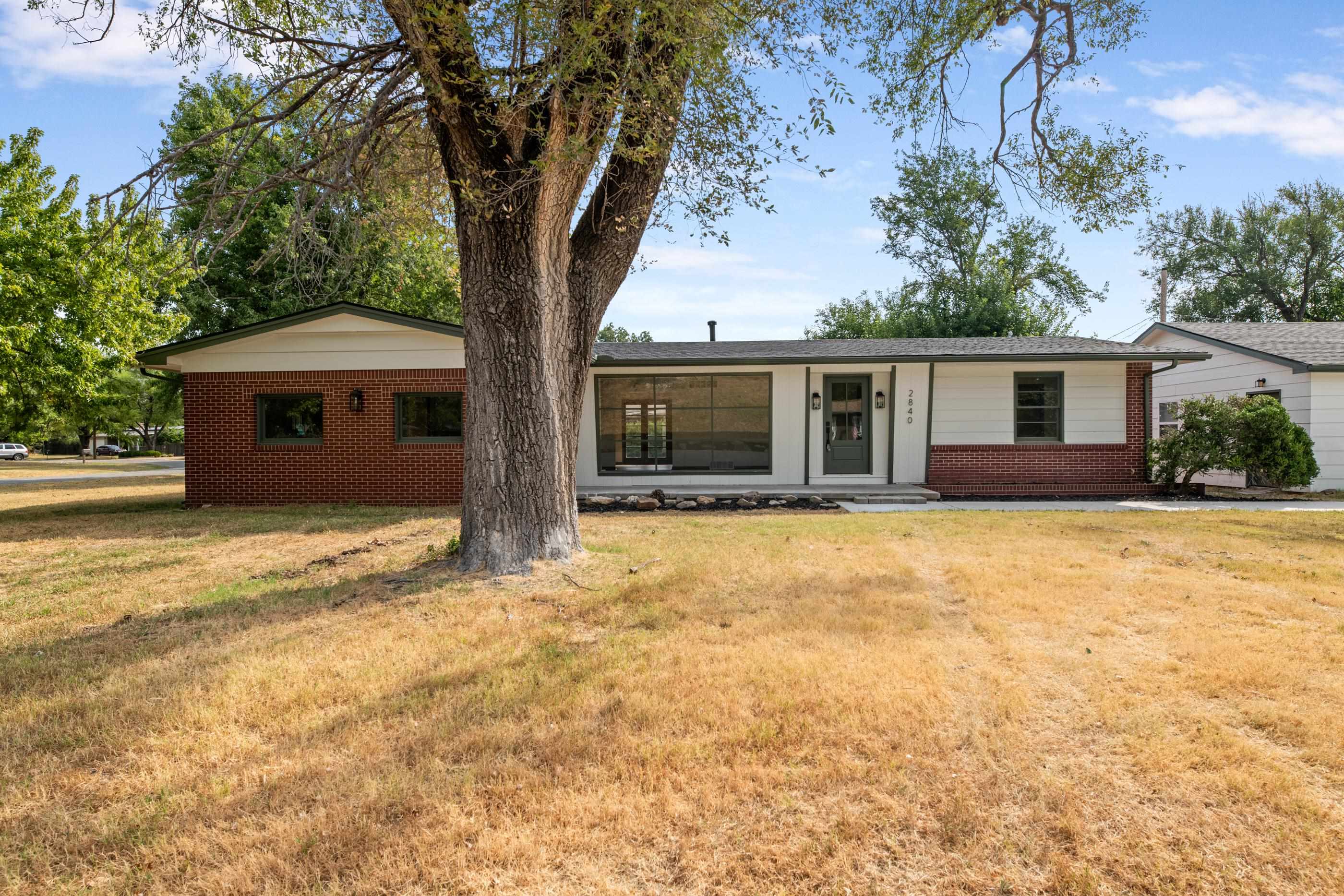 2840 N Halstead St Property Photo