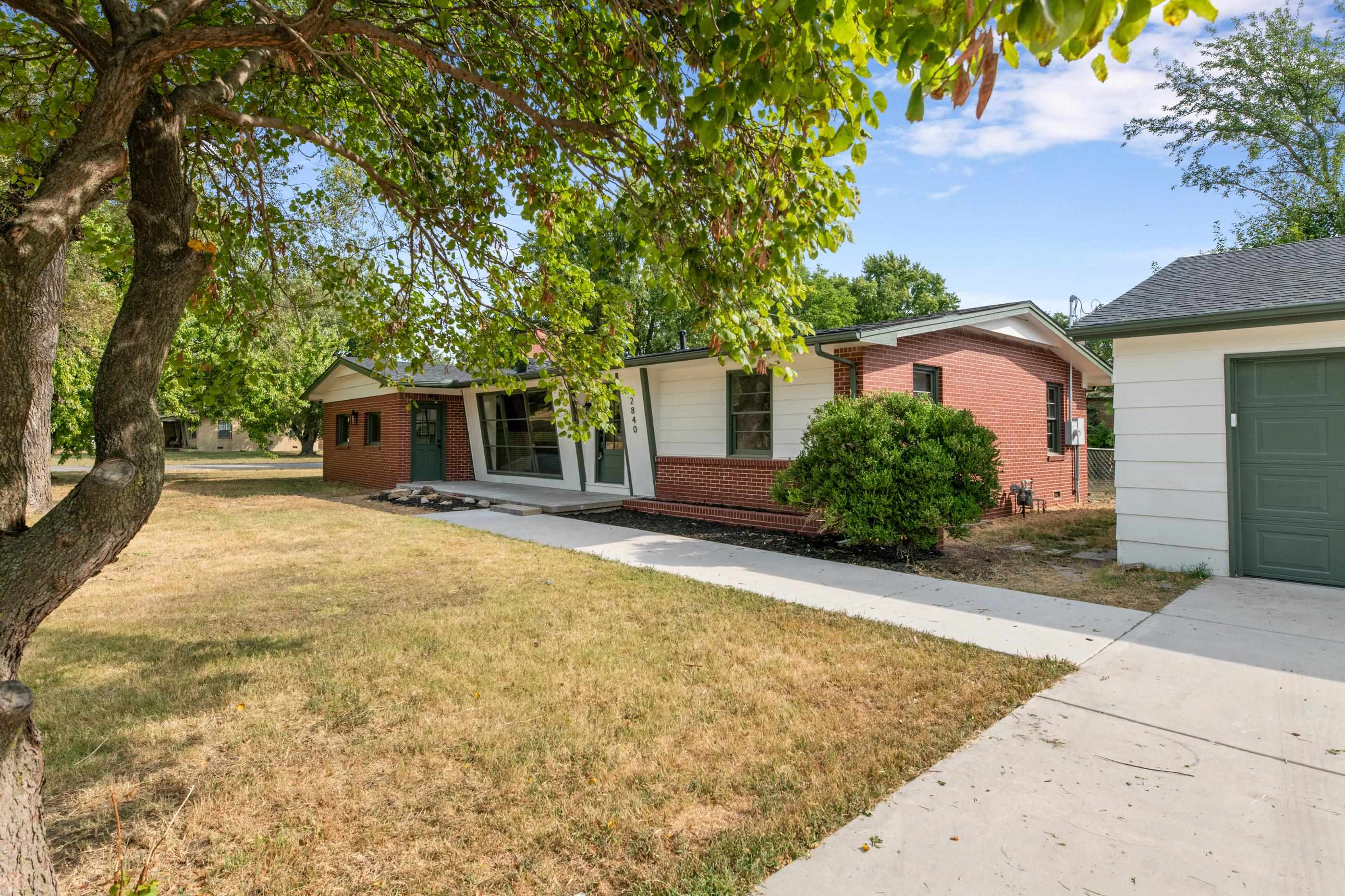 2840 N Halstead St Property Photo 2