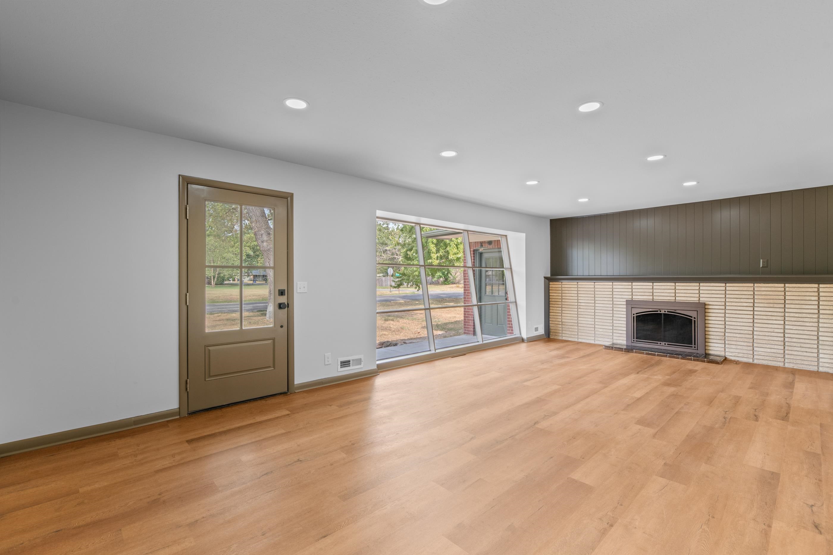 2840 N Halstead St Property Photo 4
