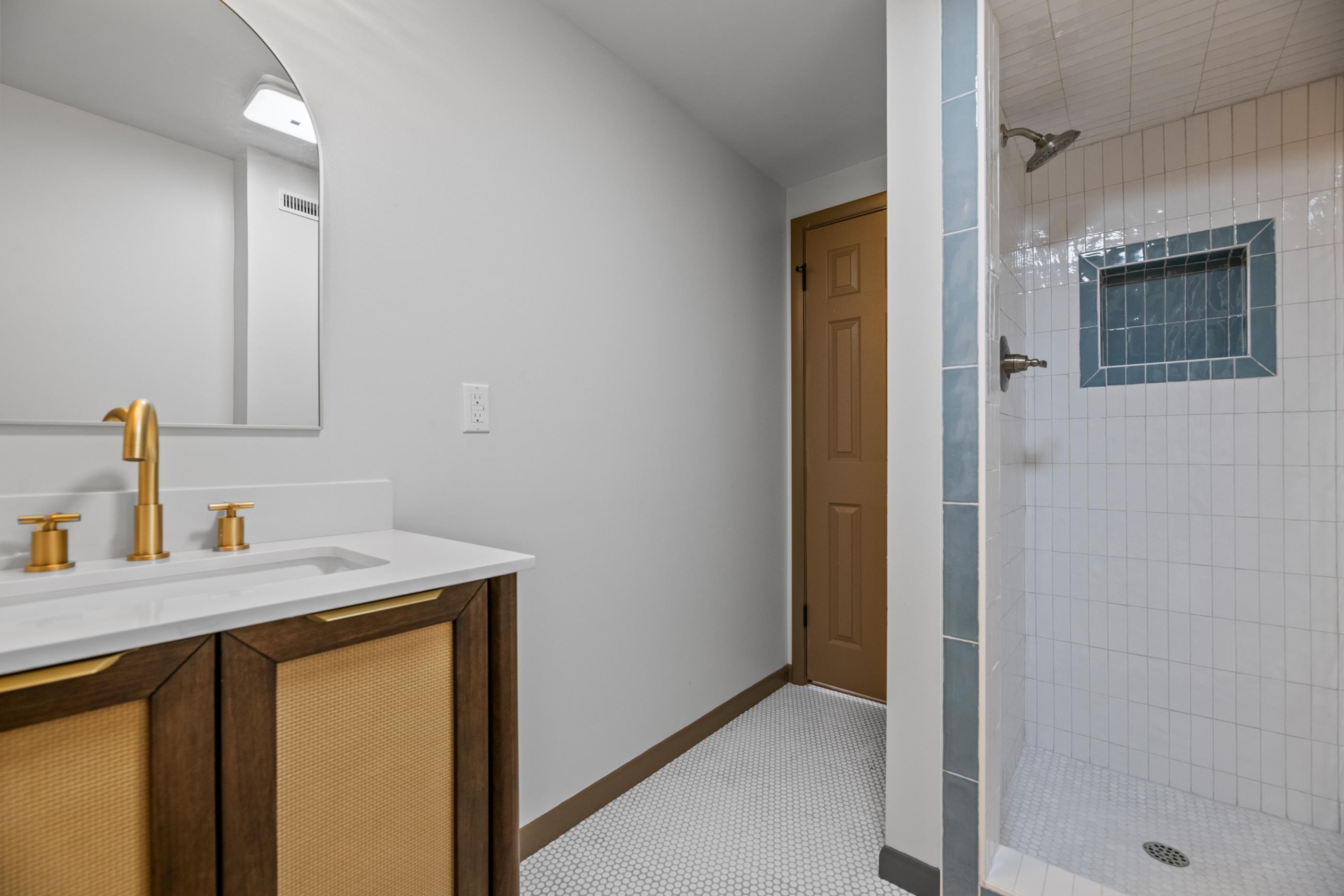2840 N Halstead St Property Photo 20