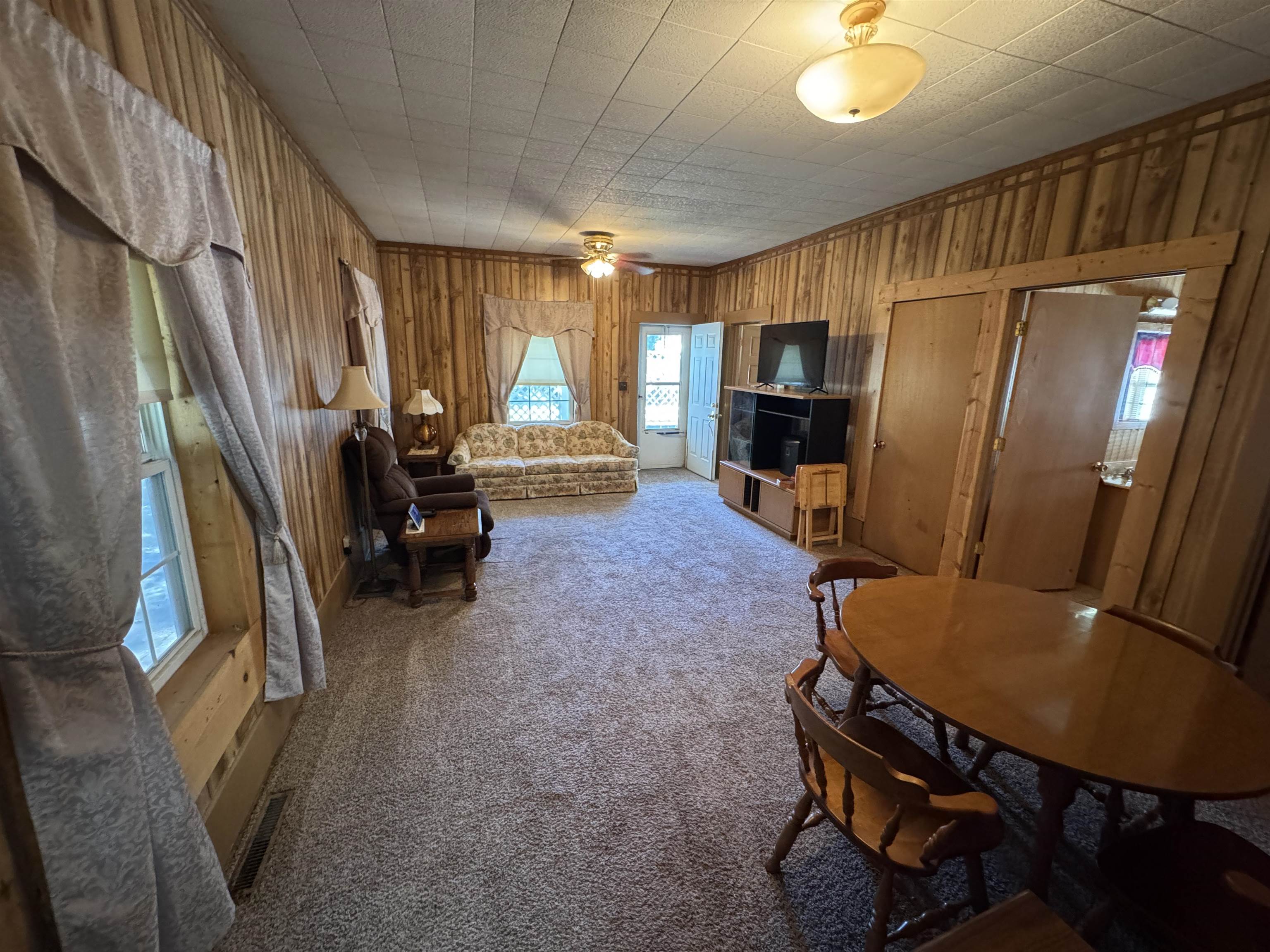 410 N Sycamore Property Photo 4