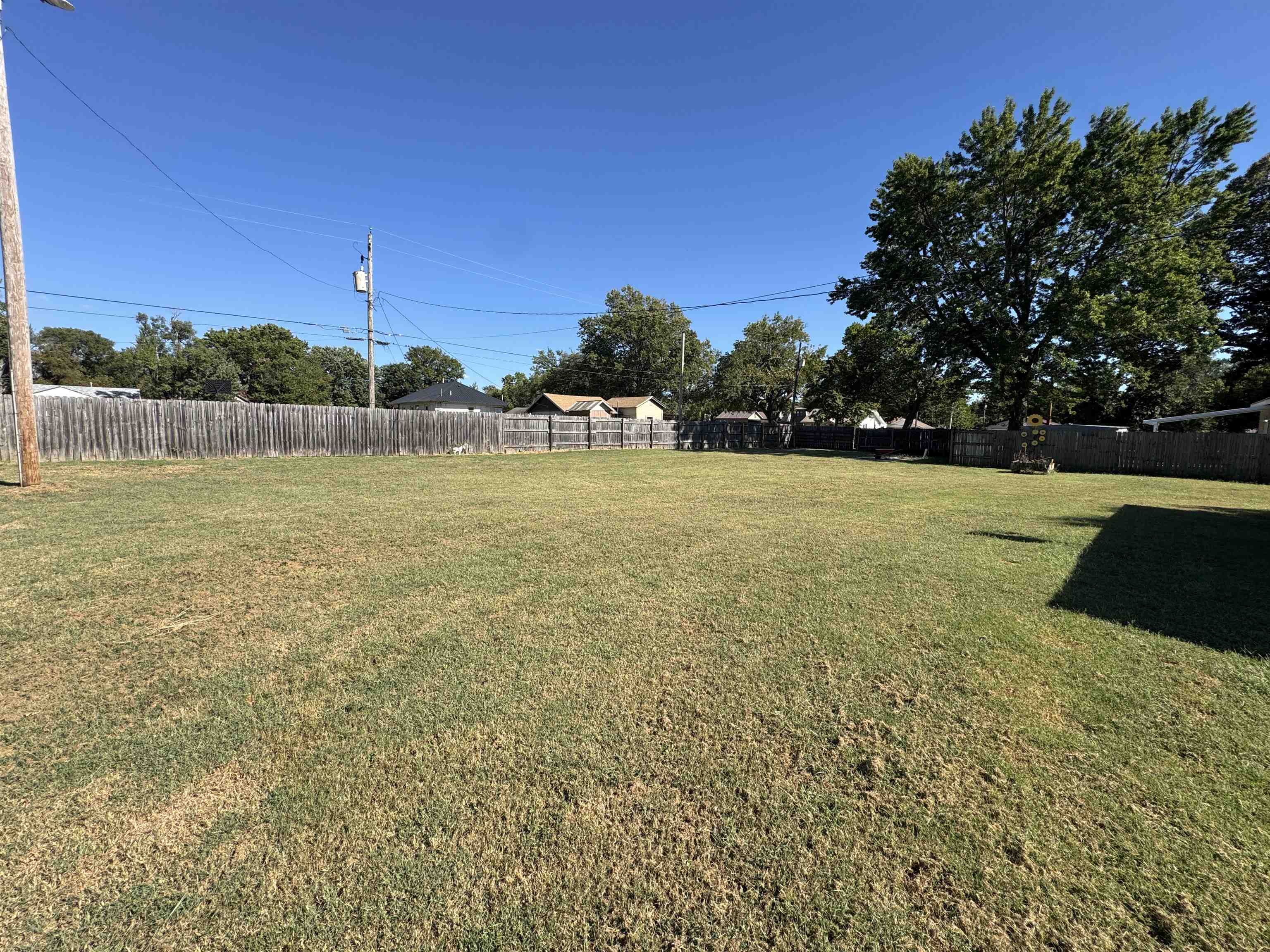 410 N Sycamore Property Photo 21