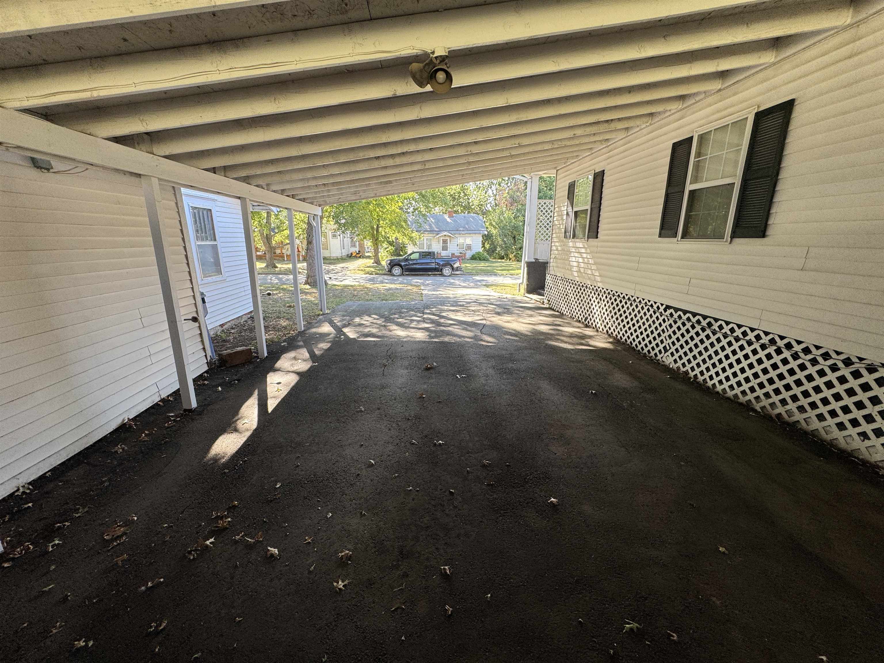 410 N Sycamore Property Photo 22