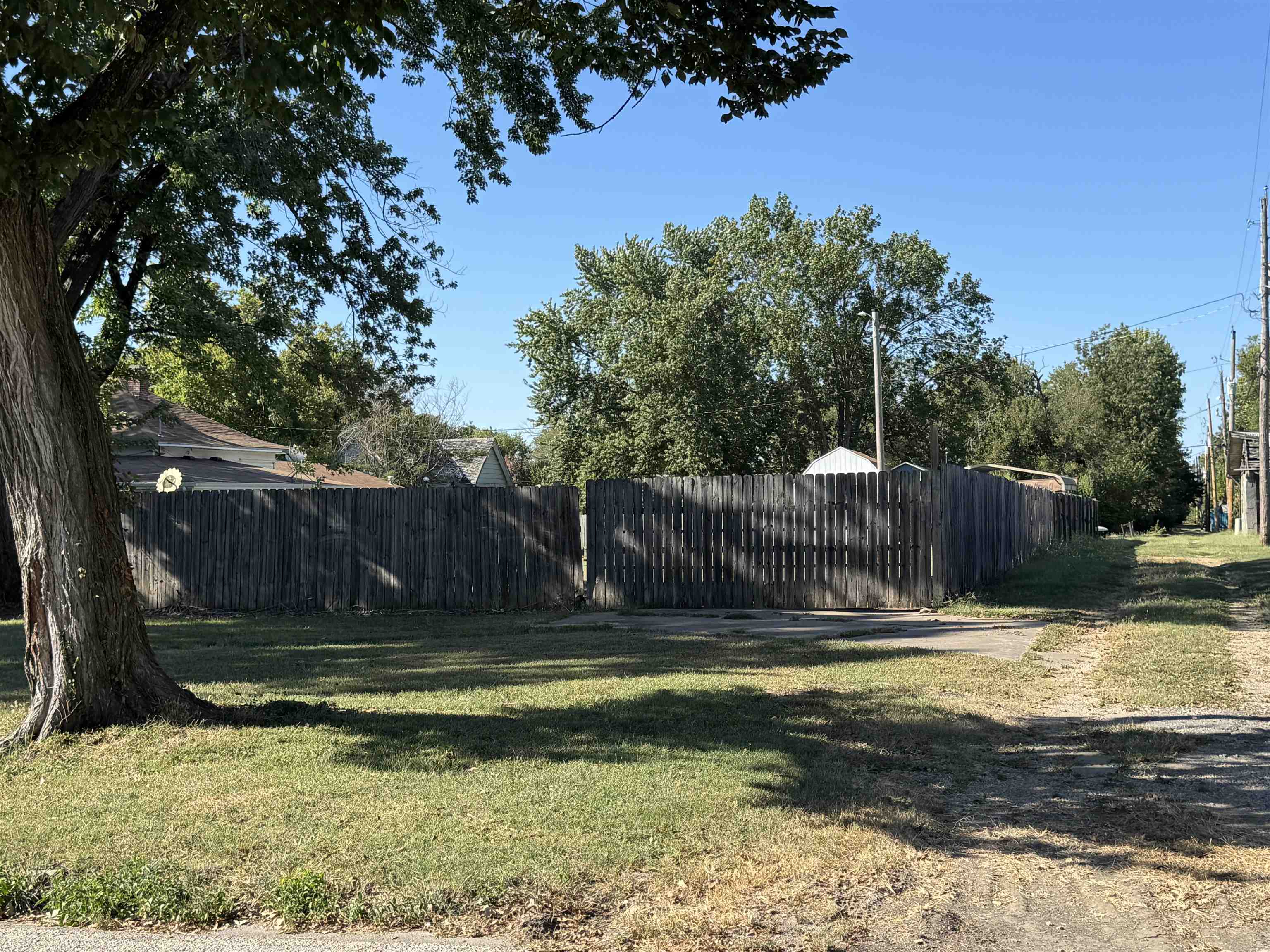 410 N Sycamore Property Photo 31