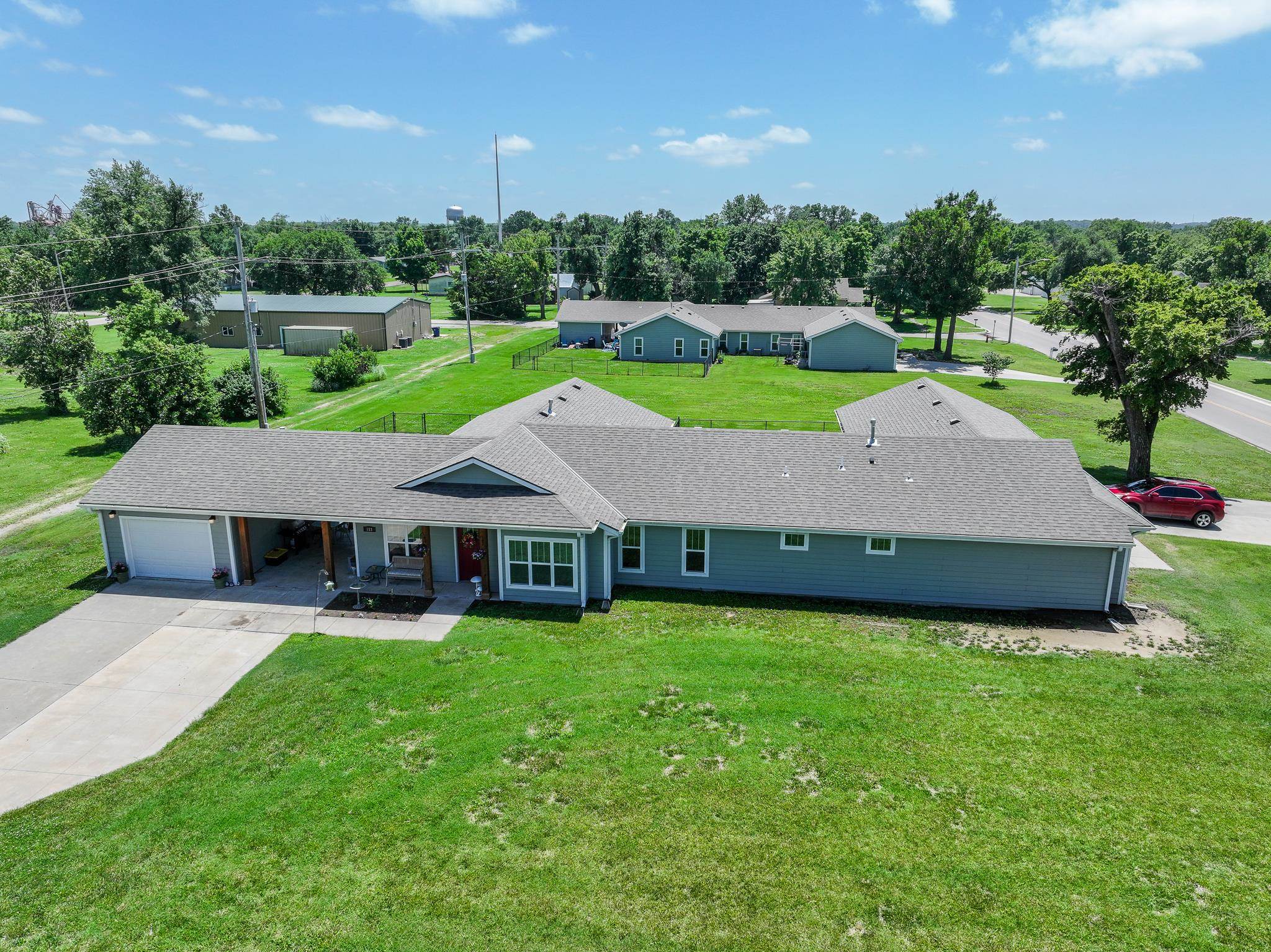 1108 N Main Property Photo 4
