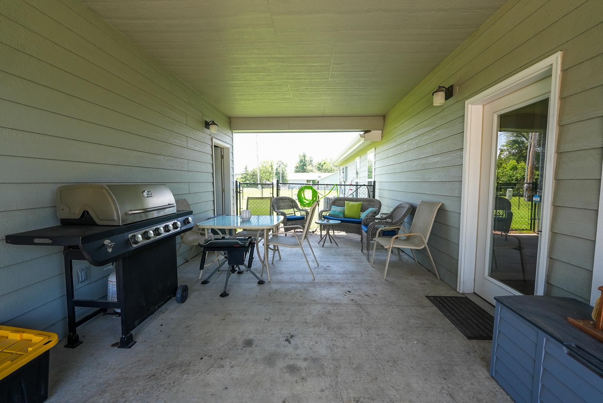 1122 N Main Property Photo 22