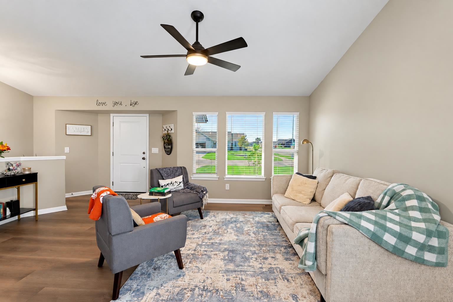 4368 N Rutgers Cir. Property Photo 4