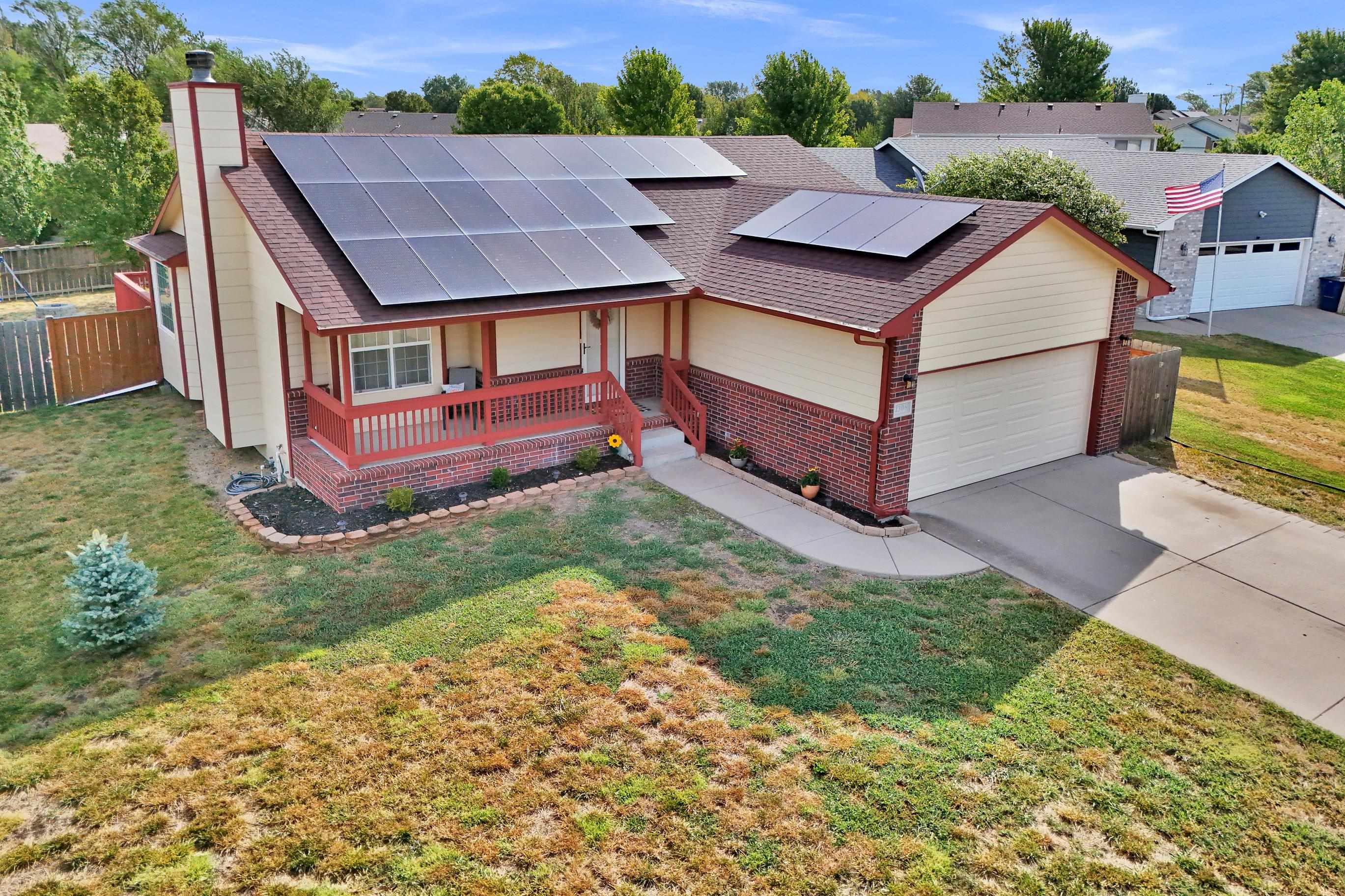 2306 Paddington Ct Property Photo 3