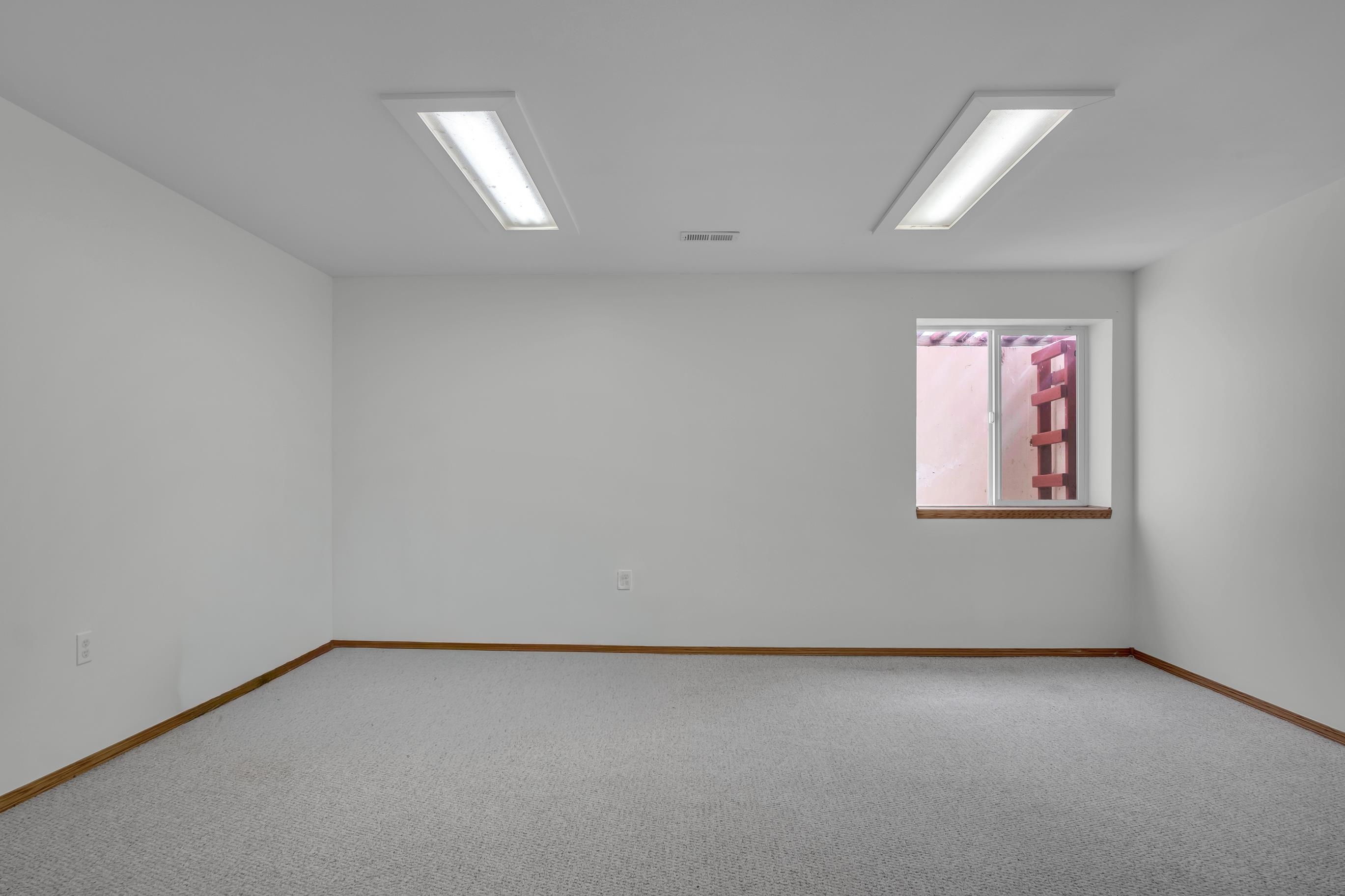 2306 Paddington Ct Property Photo 23