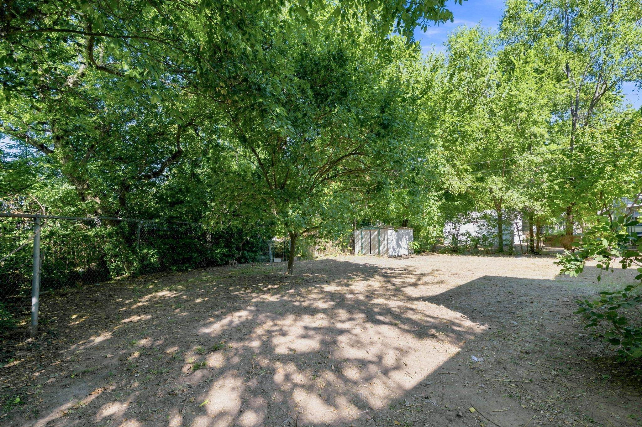 809 N Oliver Ave Property Photo 23