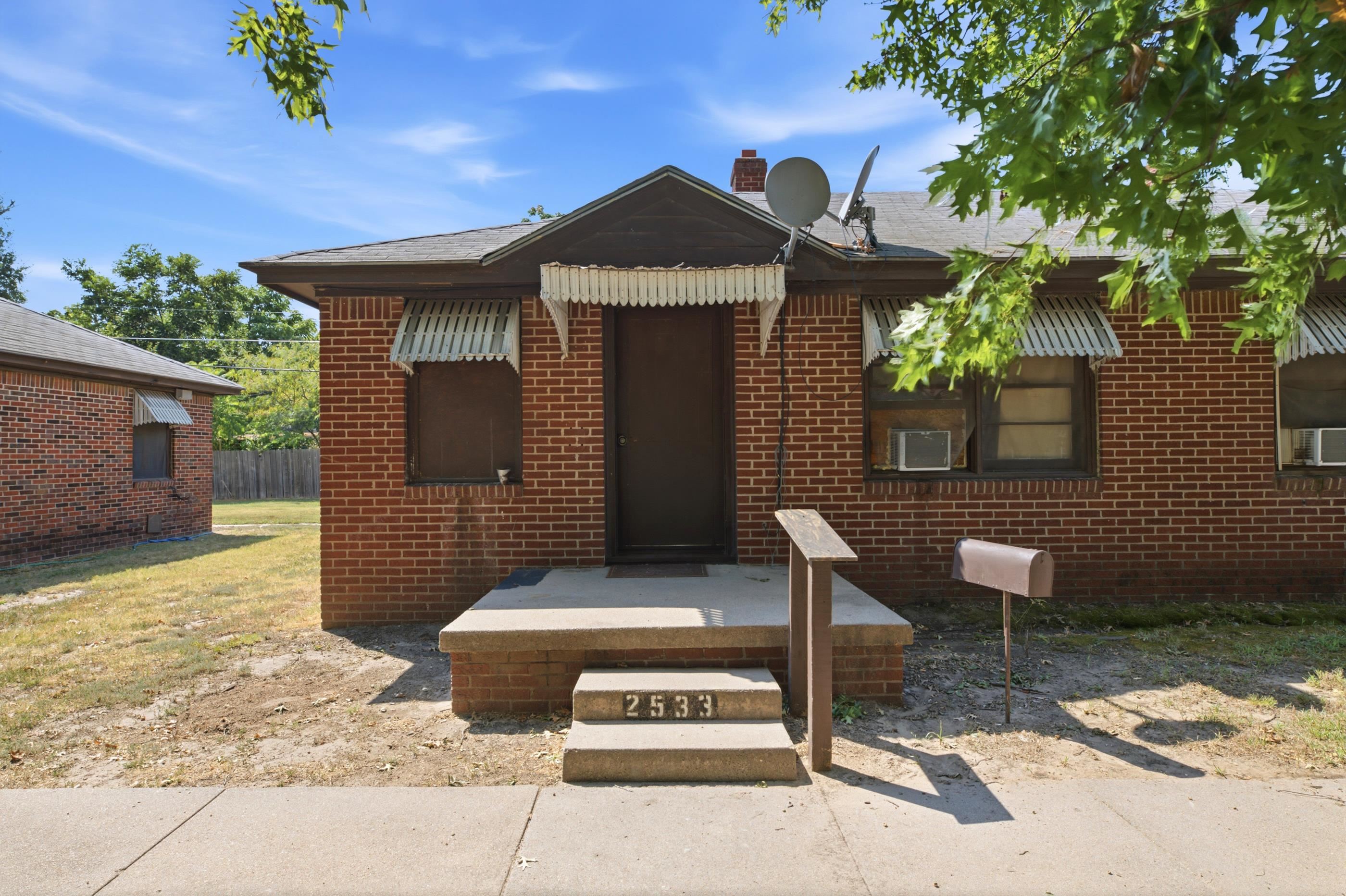 2531 S Ellis Ave Property Photo 9