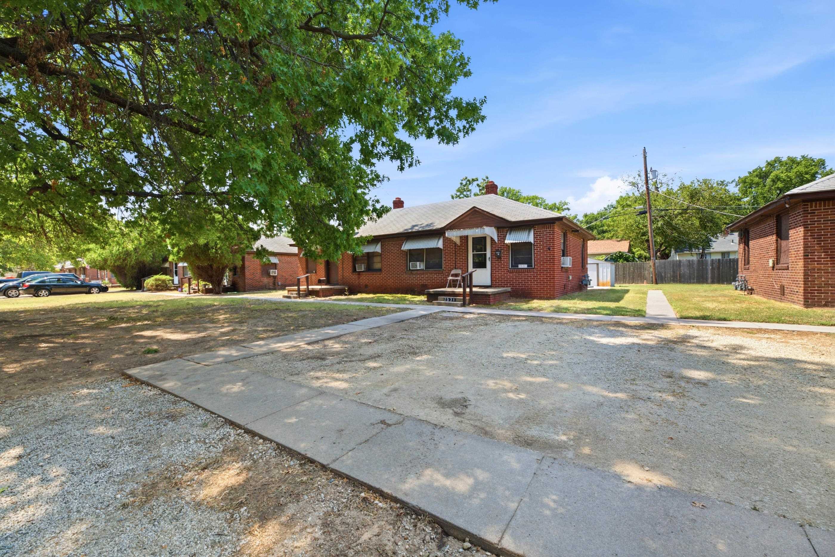 2531 S Ellis Ave Property Photo 23