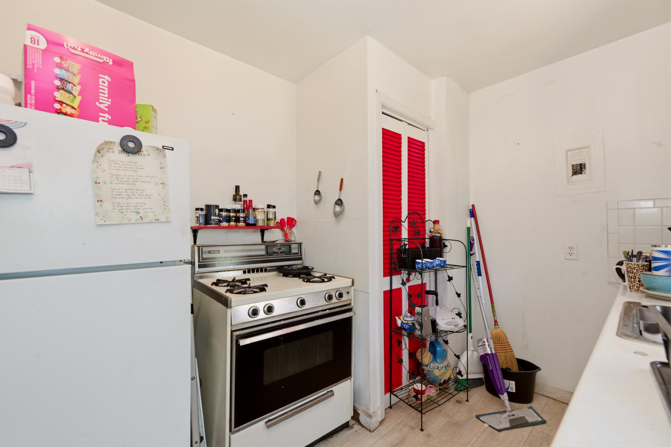 2537 S Ellis Ave Property Photo 11