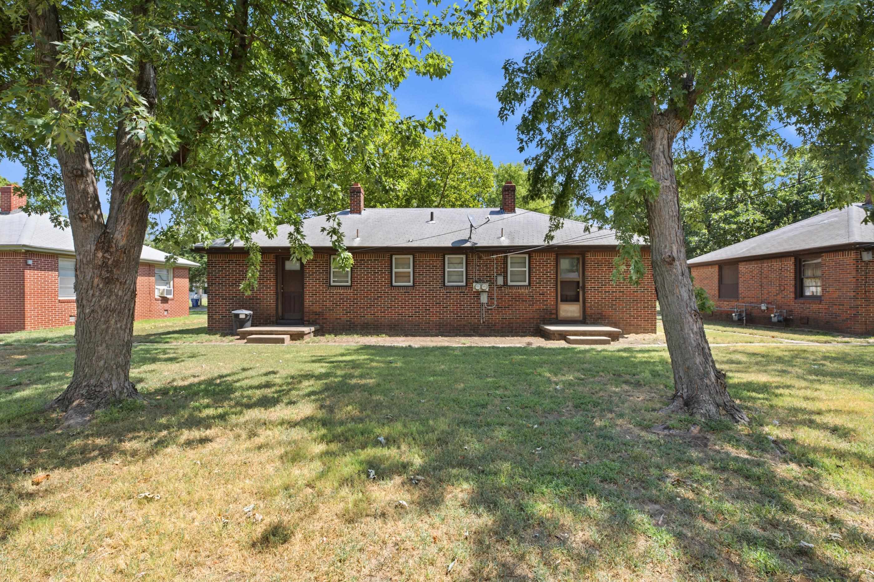 2549 S Ellis Ave Property Photo 25