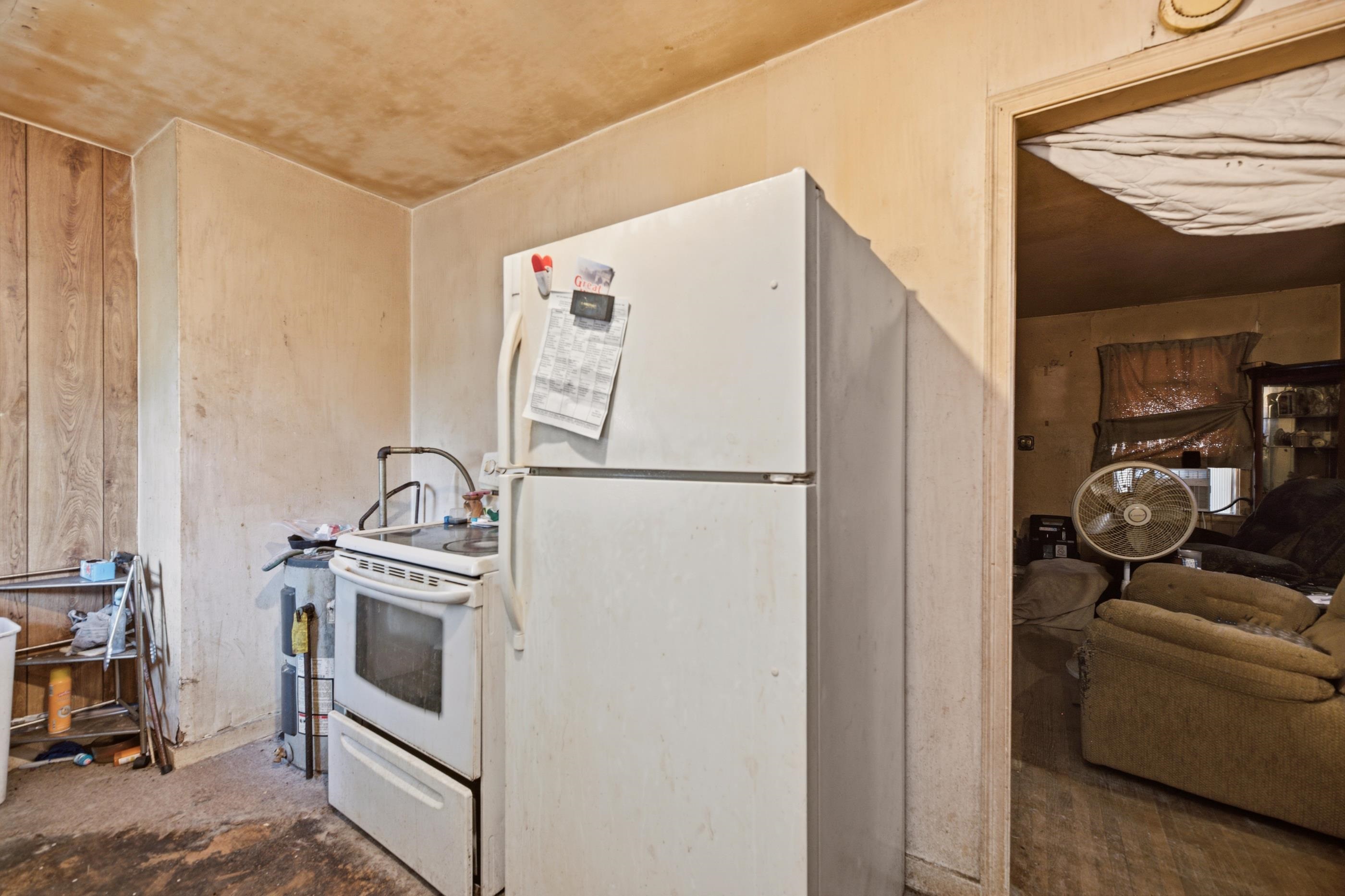 2555 S Ellis Ave Property Photo 9