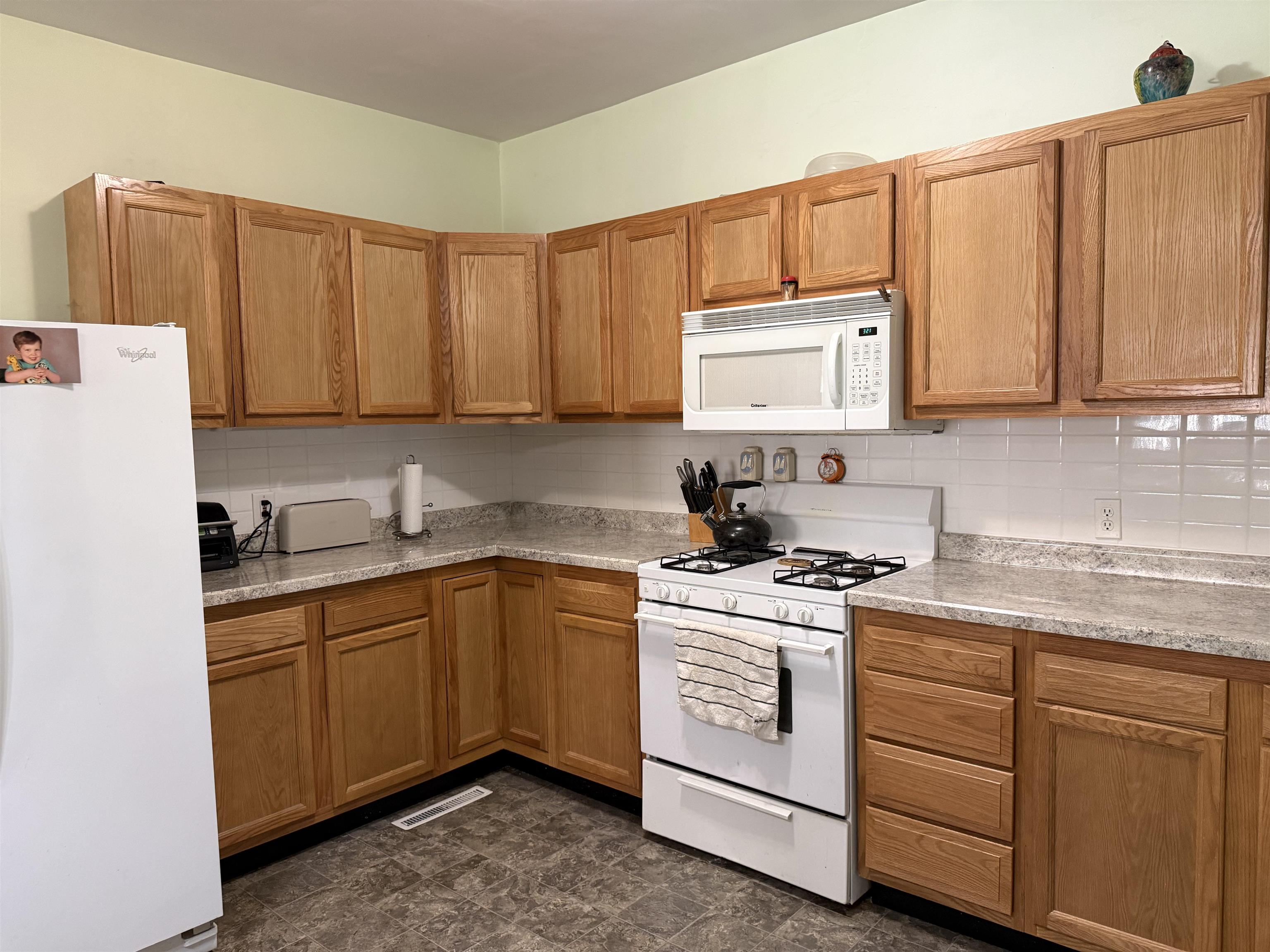 410 W F Property Photo 8