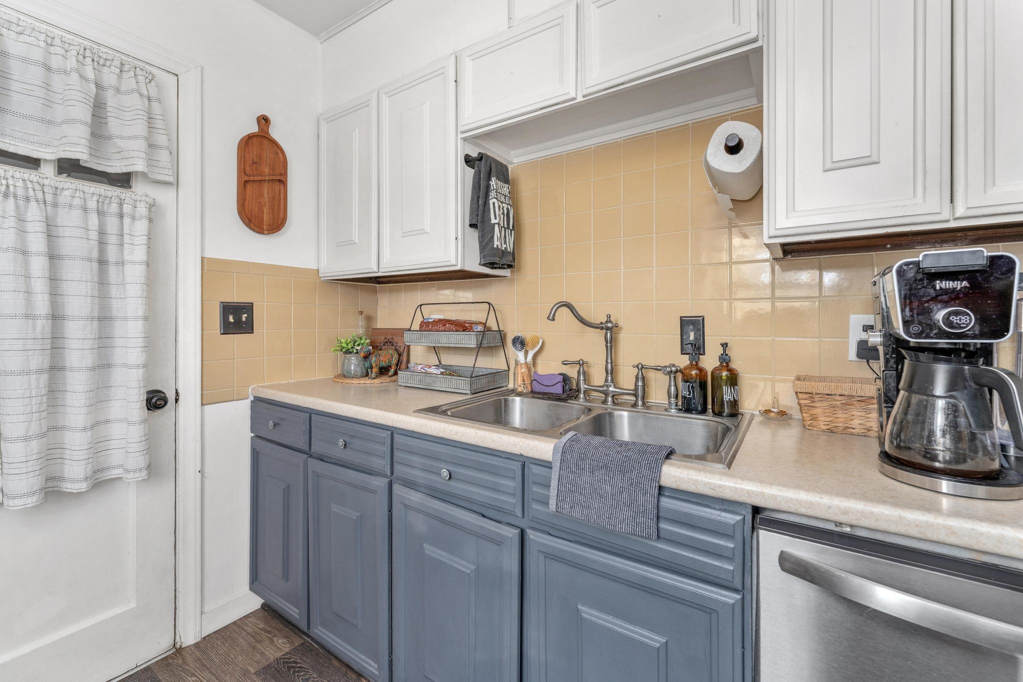 328 Filmore St Property Photo 16