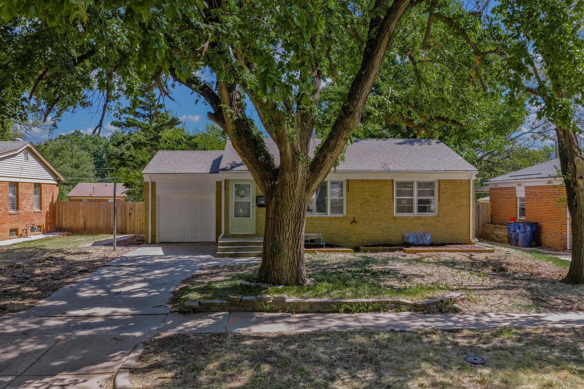 1138 S Waverly Property Photo 1