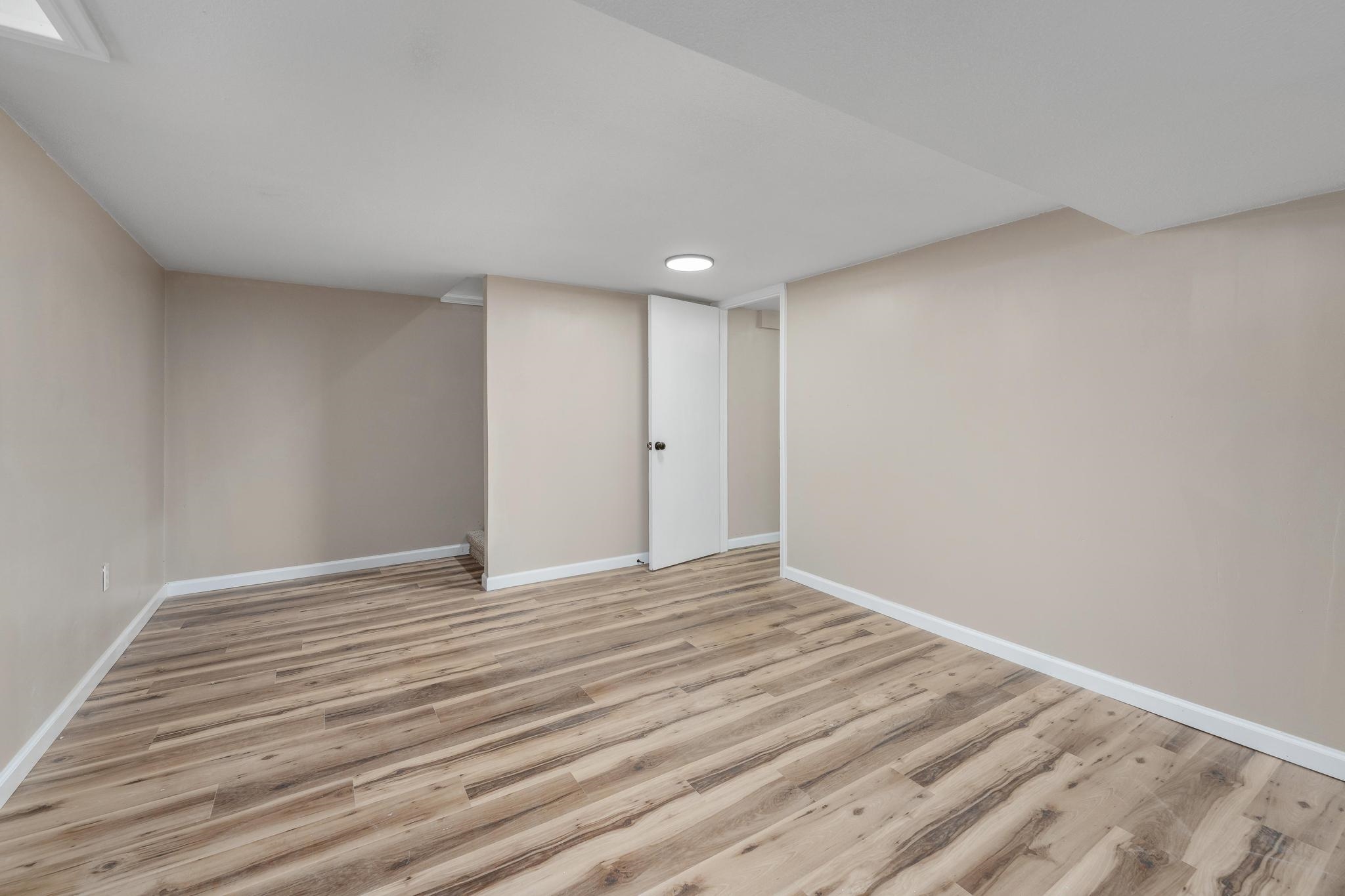 1138 S Waverly Property Photo 17