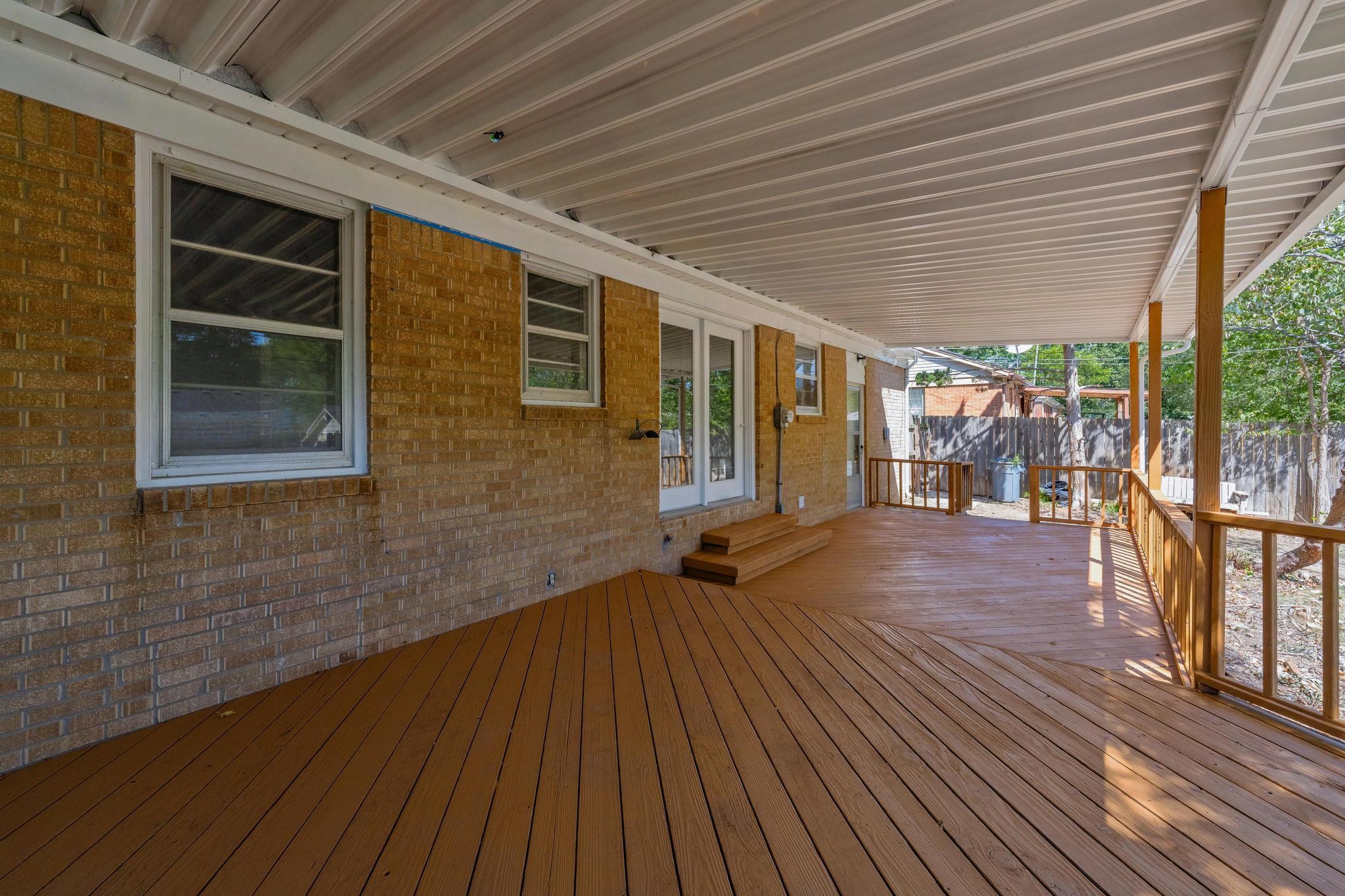 1138 S Waverly Property Photo 24