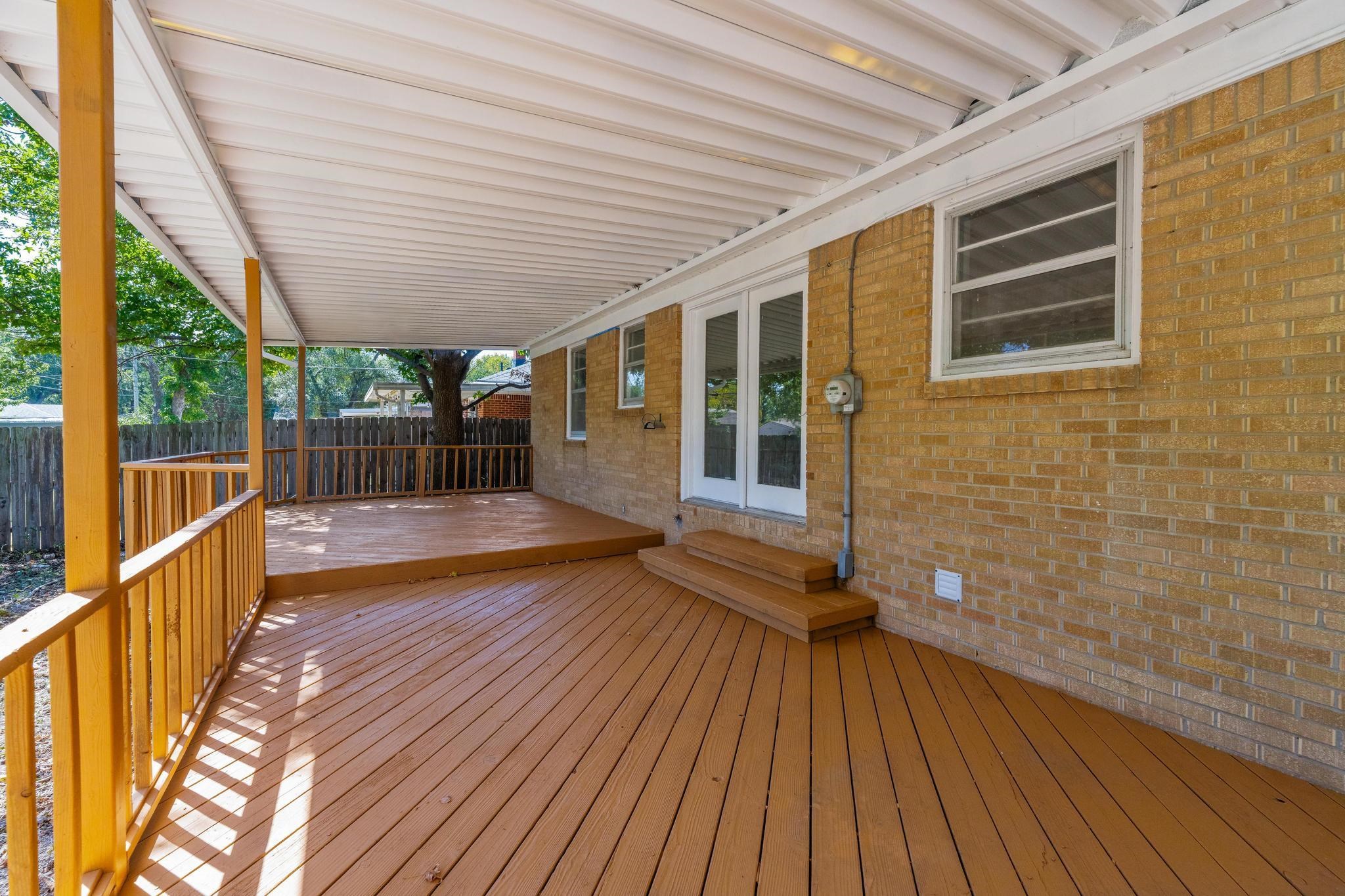 1138 S Waverly Property Photo 25