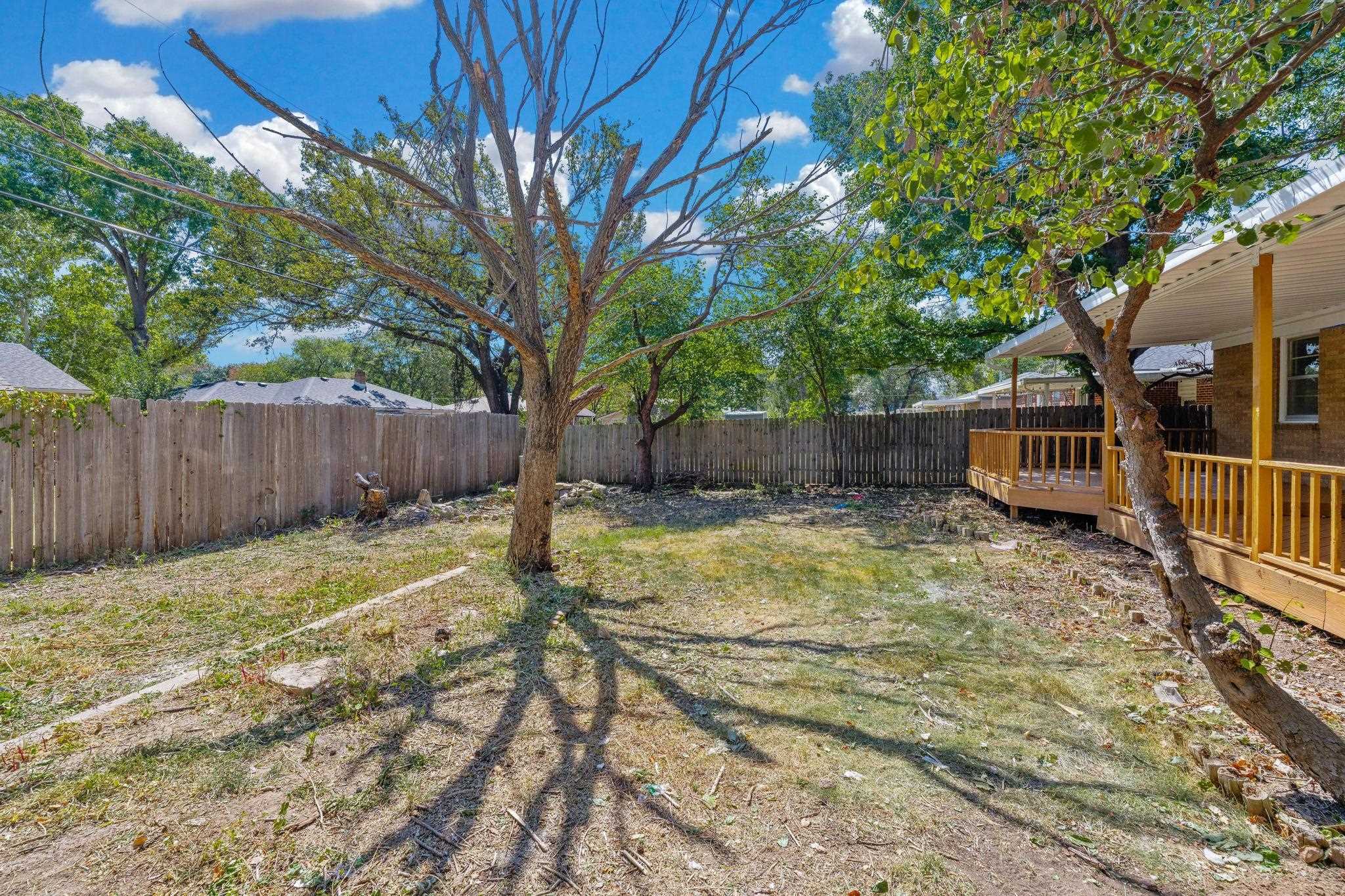 1138 S Waverly Property Photo 28
