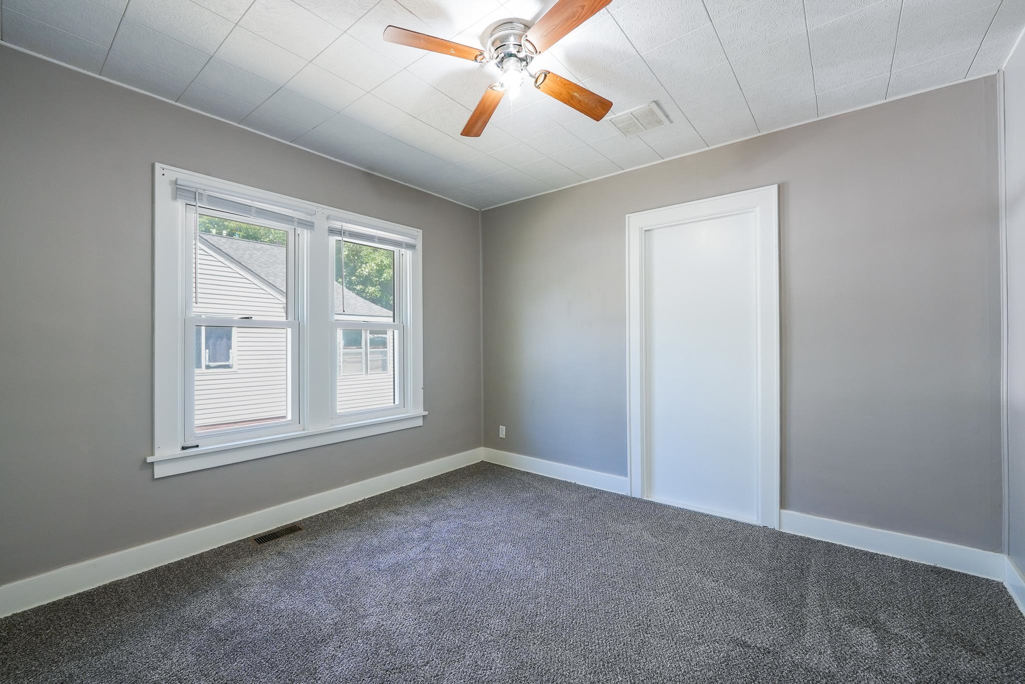 507 N Summit St. Property Photo 15
