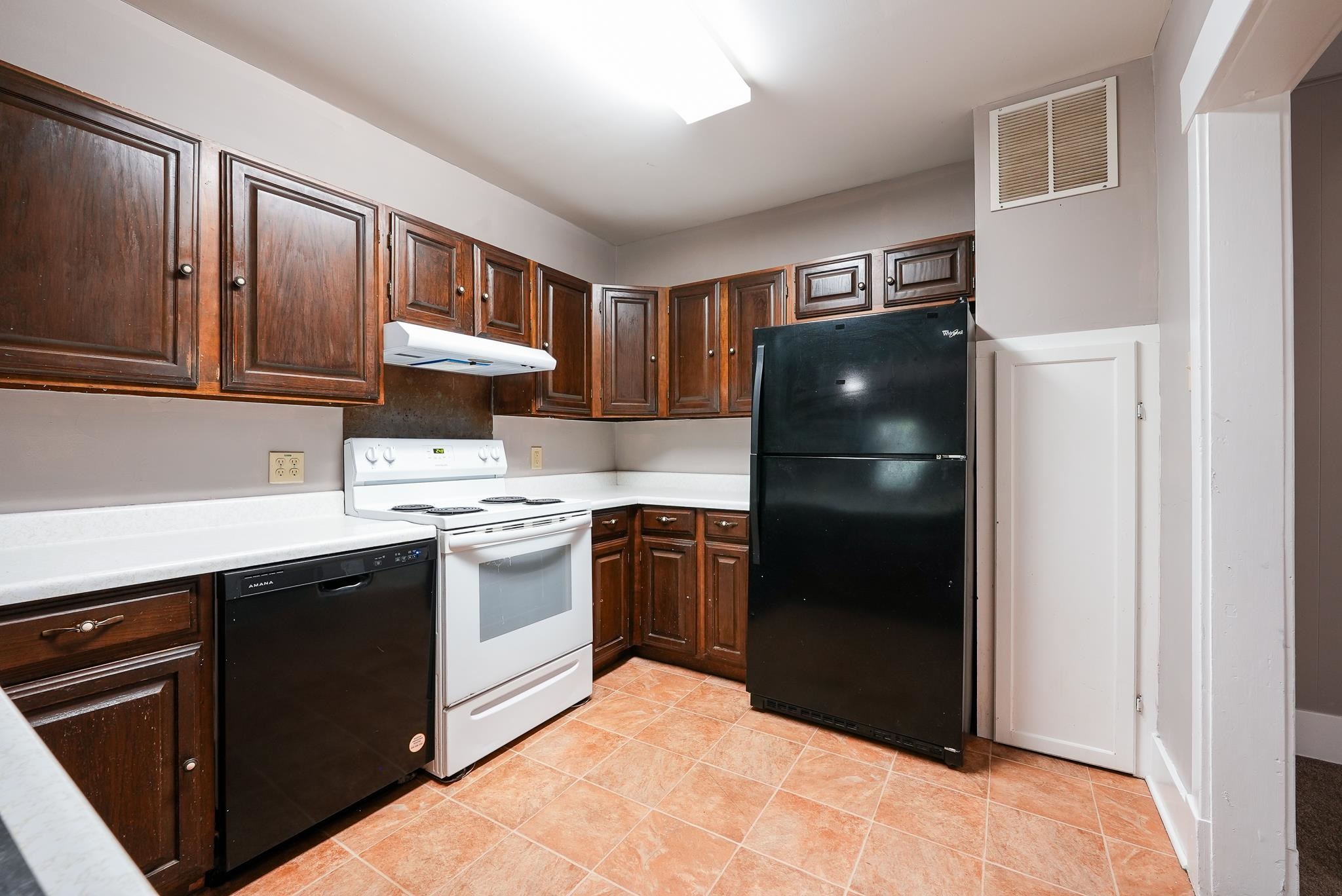 633 N Emporia St Property Photo 9